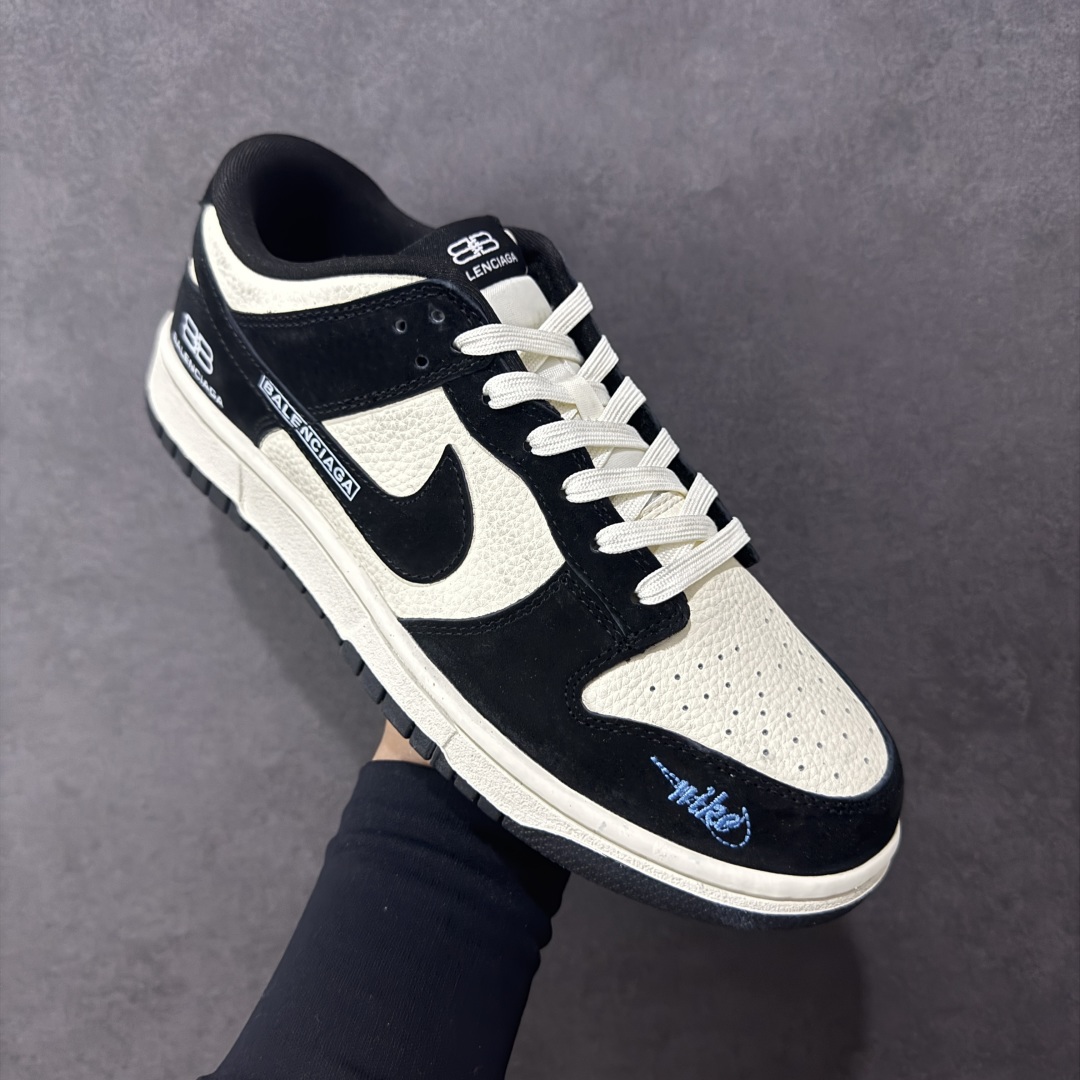 图片[3]-【定制版】高端定制Nike SB Dunk Low “巴黎世家联名——米白黑蓝刺绣” 高端定制 低帮休闲板鞋 定制鞋盒 大厂纯原品质出货 超高清洁度 皮料切割干净无任何毛边 细节完美 货号：DS6608-015 尺码：36 36.5 37.5 38 38.5 39 40 40.5 41 42 42.5 43 44 44.5 45 编码：HXSB330340-选品中心