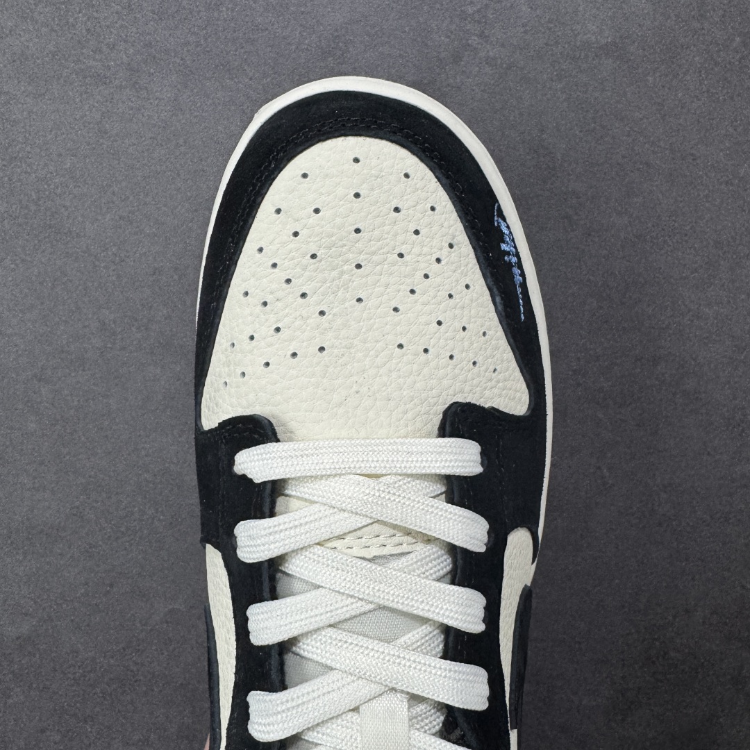 图片[8]-【定制版】高端定制Nike SB Dunk Low “巴黎世家联名——米白黑蓝刺绣” 高端定制 低帮休闲板鞋 定制鞋盒 大厂纯原品质出货 超高清洁度 皮料切割干净无任何毛边 细节完美 货号：DS6608-015 尺码：36 36.5 37.5 38 38.5 39 40 40.5 41 42 42.5 43 44 44.5 45 编码：HXSB330340-选品中心