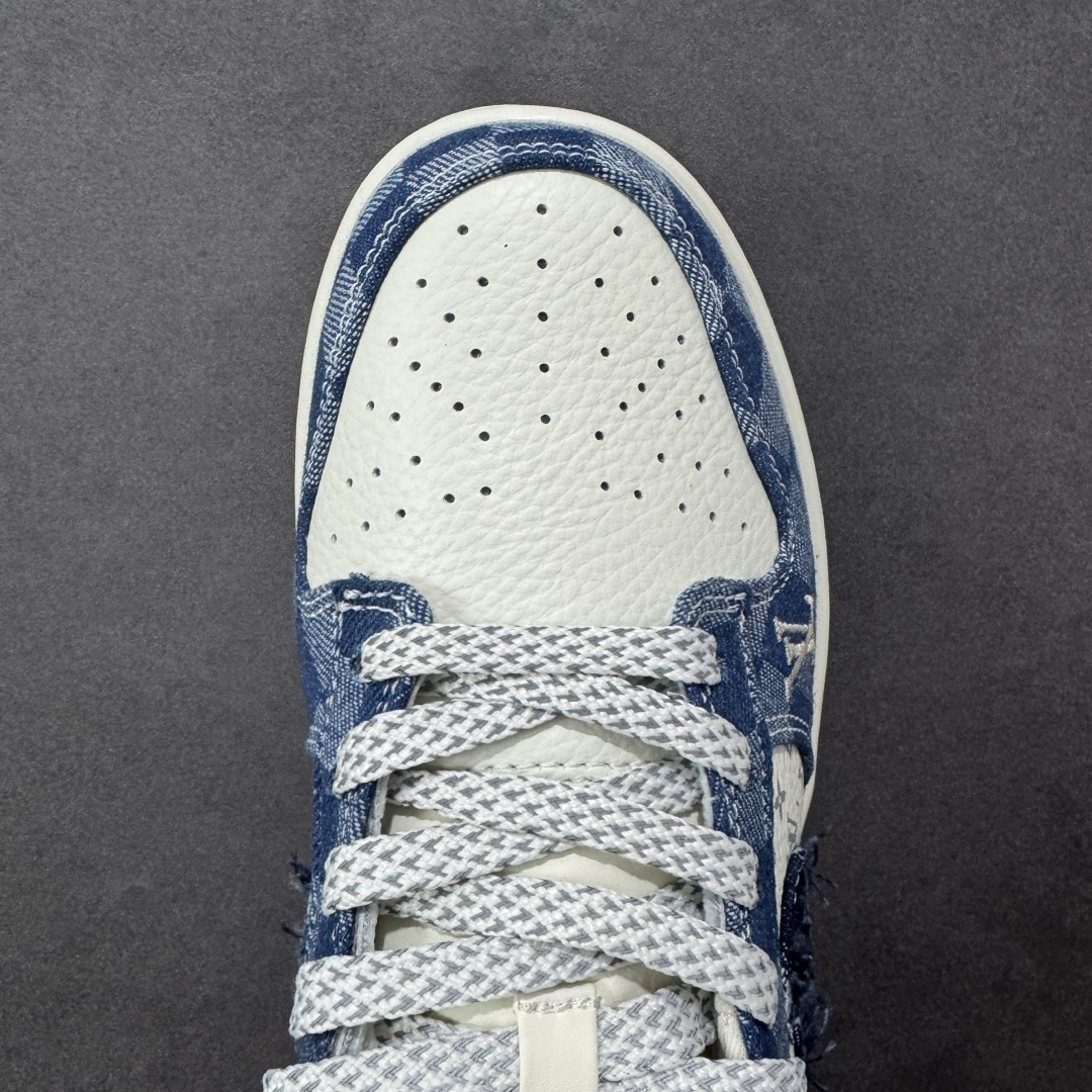 图片[8]-【定制版】Nike SB Dunk Low LV联名 白蓝格子牛仔 高端定制 低帮休闲板鞋 YF9511-900  #定制鞋盒 高端防水材料 顶级夜光效 Ortholite鞋垫透气防臭 大厂纯原品质出货 超高清洁度 皮料切割干净无任何毛边 细节完美   尺码：36 36.5 37.5 38 38.5 39 40 40.5 41 42 42.5 43 44 44.5 45 编码：HXSB330340-选品中心