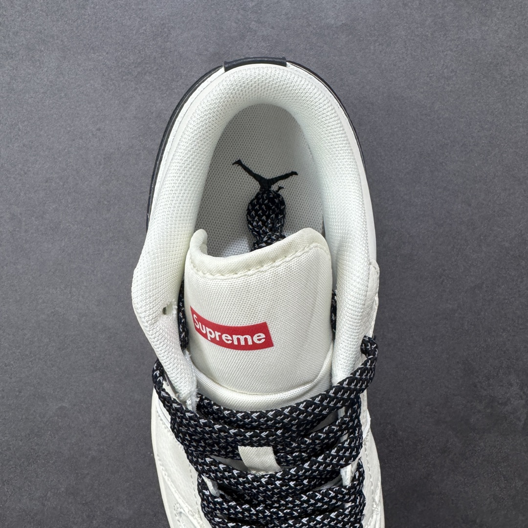 图片[7]-【定制版】Supreme x Air Jordan 1 Low Sup x 乔丹 低帮 米白黑 AJ1 乔丹1代 aj1 乔1 低邦 联名米白黑 乔丹篮球鞋系列 鞋身整体以米白色皮革打造，搭配米白色皮革框架覆盖层，使鞋款十分百搭，鞋身两侧的Swoosh Logo采用白色点缀并以灰色进行描边，后跟Wings Logo辅以黑色压印，鞋舌是网眼布材料，增强了透气性，鞋舌上Supreme字样采用红色点缀，鞋头迷你Swoosh Logo黑色刺绣妆点，后跟印有Supreme字样，彰显联名身份；最后以米白色中底搭配黑色橡胶外底完善整体设计收尾。 货号：XX3168-172 尺码：36-40 编码：HXSB330340-选品中心