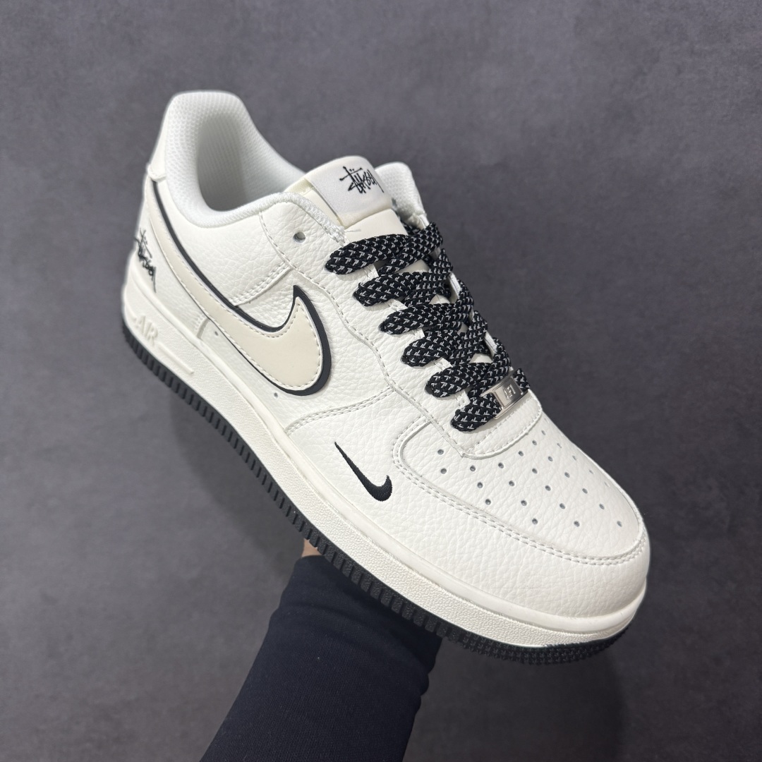 图片[3]-【定制版】NIke Air Force 1 \’07 Low “斯图西联名——米黑底”空军一号 低帮 运动休闲鞋 折边针车 工艺难度大 原楦头原纸板 原装鞋盒 定制五金配件 内置全掌气垫 原厂鞋底 货号：CS5288-046 尺码：36-40 编码：HXSA310320-选品中心