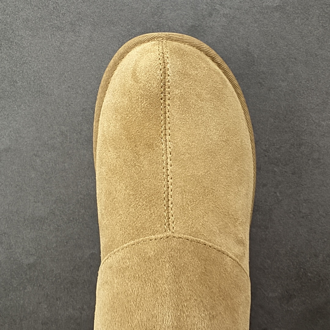 图片[8]-【SP顶级版】UGG 冬季雪地靴 海登休闲一脚蹬 M/1138333 原代工厂隆丰A级真羊毛皮一体完全遵循正平正品，精选A级羊皮毛一体材质，内里毛绒如云朵般包裹双脚，白带恒温属性一寒锁温抗冻，股季透气排湿，让双脚时刻处于干爽舒适的状态，轻量化设计搭配柔韧鞋底，每一步都似踩在软垫上，再加上贴合足型的弧度与足跟支撑，无论是居家休憩,外出通勤还是日常跑腿，全天行走也无负担。 从经典高筒靴到简约拖鞋，从基础中性色到潮流设计，既能与牛仔裤、卫衣打造随性日常，也能搭配裙子、男女同款更能轻松适配情侣穿搭。 优质羊皮毛天生耐磨损，搭配扎实工艺与防水科技加持，能抵御日常磨损与雨雪侵袭。一双穿数年仍能保持柔软质感💪🏻 尺码：39-45-选品中心