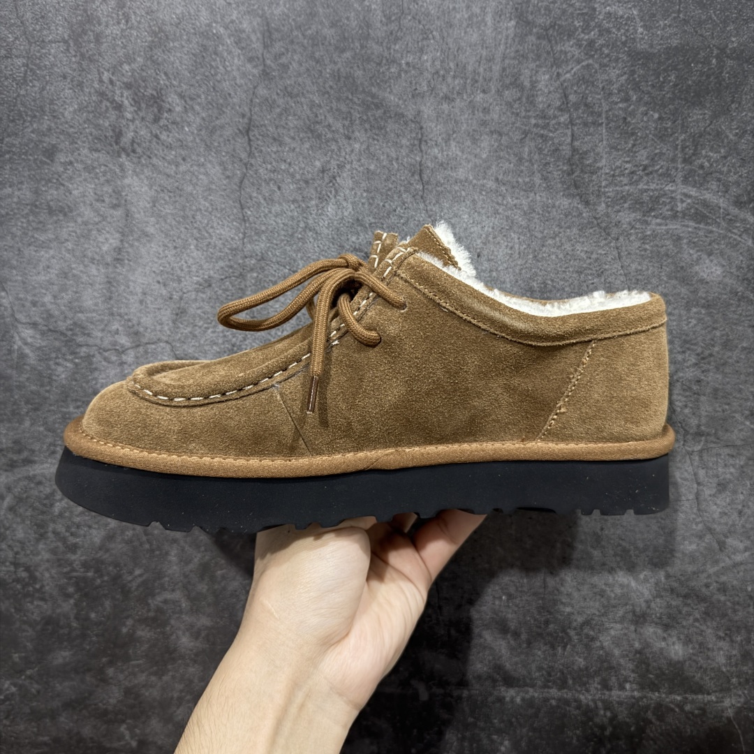 图片[2]-【纯原版】UGG 巴恩风格 复古袋鼠鞋 089-1 来自巴恩风复古美学和都市漫步松弛感，尽显秋日慵懒 穿着袋鼠鞋云游大街小巷 要的就是一种慵懒自在， 文艺复古又不失烟火气息的松弛感 把慢生活，复古元素融合到生活的细节 美拉德配色，鞋带搭配俏皮精怪的珠珠把时尚极限拉满 尺码：36 37 38 39 40-选品中心