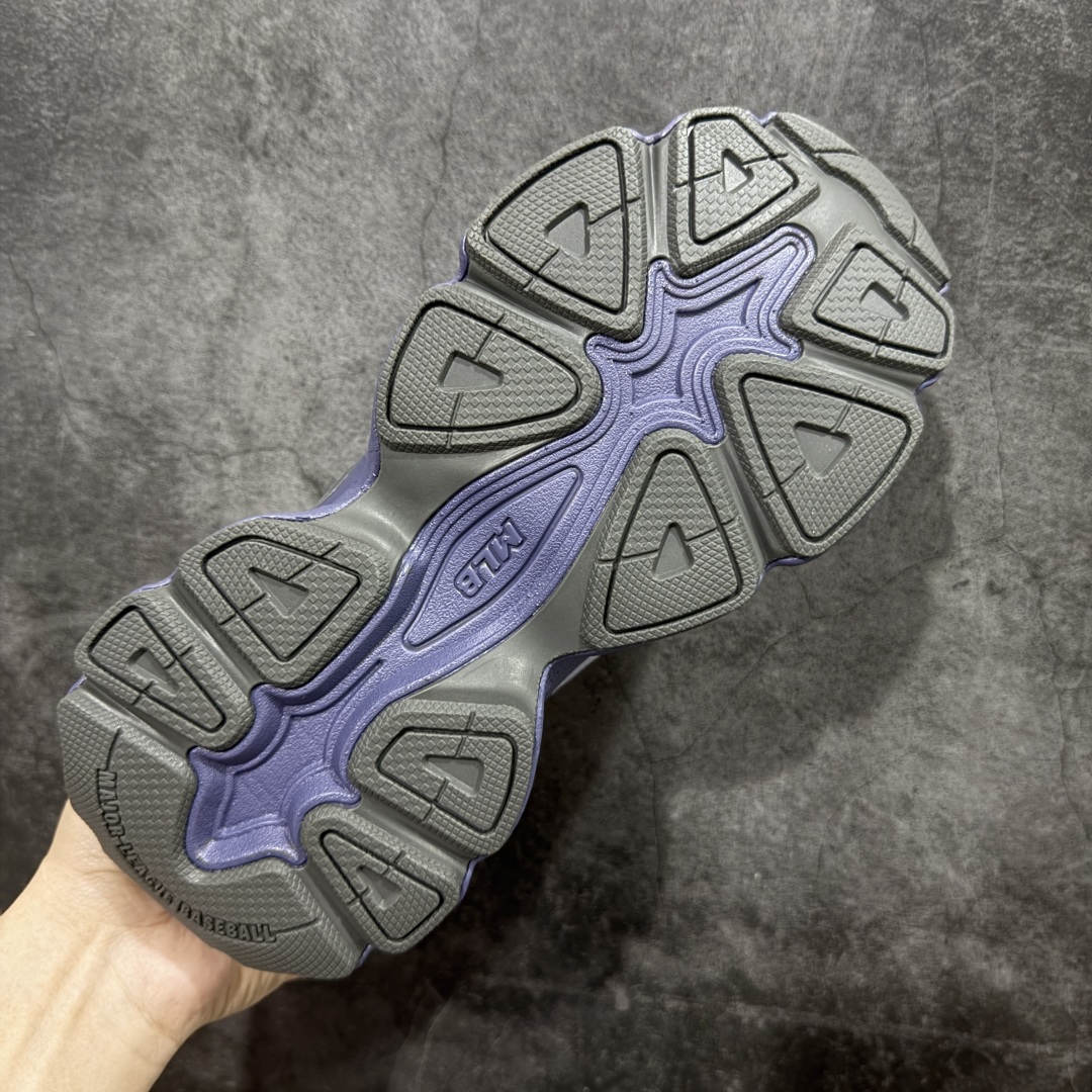 图片[9]-【纯原版】MLB Winner Chunky 25新款 NY百搭舒适休闲潮流运动厚底增高 防滑耐磨 低帮 老爹鞋 男女同款 潮流厚底时尚街头赛博皮面老爹鞋 MLB官方同步出货 虞书欣等众多潮流明星同款 高弹双层MD大底 原楦原档案数据开发版型（完美鞋头弧度/后套收口效果🆚市面文案版本‼️） 原厂立体填充鞋舌海绵 中底注胶孔原数据开发模具大底原厂转印标市面上唯一纯原版本 原材料打造 内增高6cm 原厂1：1模具开发 原厂进口纳米材质 原厂 全套手提袋 原盒雷射防伪标包装 天猫订单品质 官网尺码：35 36 36.5 37.5 38 38.5 39 40 40.5 41 42 42.5 43 44 45-选品中心