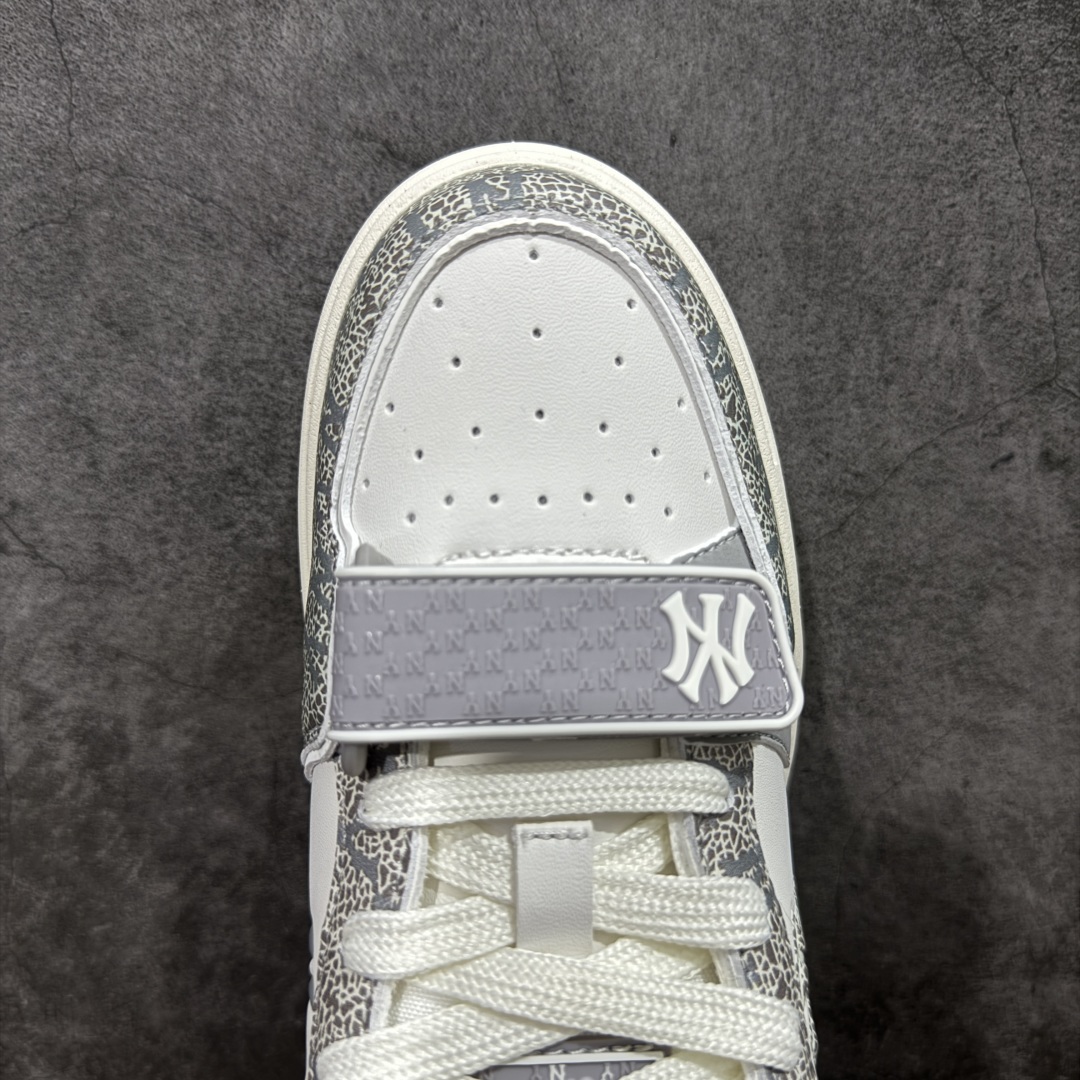 图片[5]-【纯原订单】MLB Chunky Liner Basic NY复古印花学长鞋系列低帮轻量增高厚底百搭休闲运动慢跑鞋板鞋 Korea韩国联名NY美国榄球纽约洋基队限定 市场第一梯队品质 韩国代购版本 MLB专用菱形双针中底布 重点细节中底布带注胶孔 原厂NFC感应吊牌 支持鉴定 一个两位数 原盒原标 全套原楦原纸板原厂数据开发 中韩文保养标贴 绿色防霉片 平台代购专供 独家一比一RB+MD组合大底 高频后跟小人Logo精准对位立体饱满 正确网布加超迁鞋面 转印中底走线紧密 转印Logo工艺表层防刮不掉色 尺码：36 36.5 37.5 38 38.5 39 40 40.5 41 42 42.5 43 44 44.5 45-选品中心