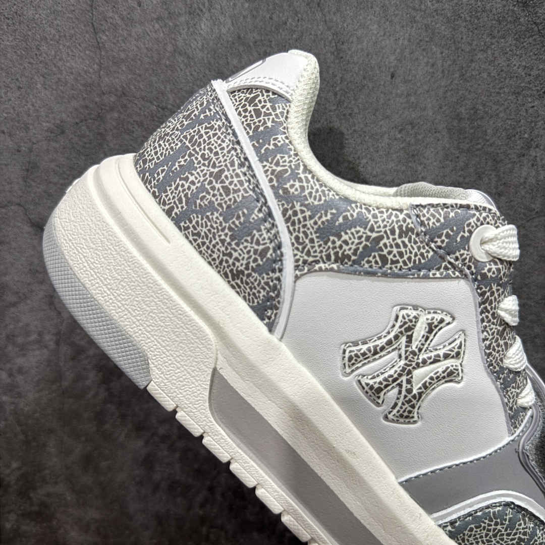 图片[7]-【纯原订单】MLB Chunky Liner Basic NY复古印花学长鞋系列低帮轻量增高厚底百搭休闲运动慢跑鞋板鞋 Korea韩国联名NY美国榄球纽约洋基队限定 市场第一梯队品质 韩国代购版本 MLB专用菱形双针中底布 重点细节中底布带注胶孔 原厂NFC感应吊牌 支持鉴定 一个两位数 原盒原标 全套原楦原纸板原厂数据开发 中韩文保养标贴 绿色防霉片 平台代购专供 独家一比一RB+MD组合大底 高频后跟小人Logo精准对位立体饱满 正确网布加超迁鞋面 转印中底走线紧密 转印Logo工艺表层防刮不掉色 尺码：36 36.5 37.5 38 38.5 39 40 40.5 41 42 42.5 43 44 44.5 45-选品中心