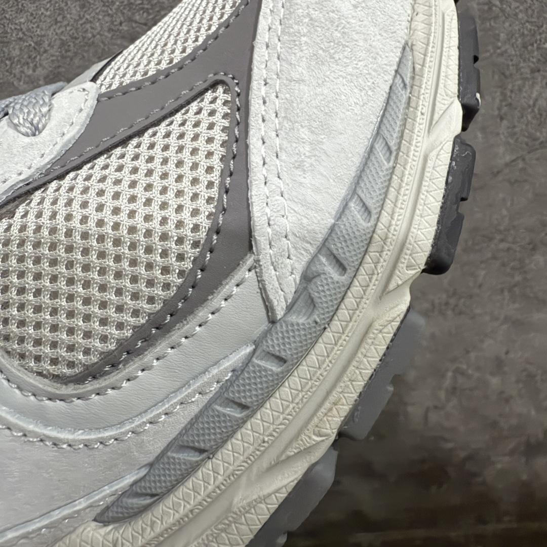 图片[5]-【BC纯原版】New Balance NB2002R系列 ML2002RO 全新版本 东莞大厂出品 市场第一梯队品质 绝对秒杀市场货 完美版型 正确组合大底 价格一步到位‼️ 全套原楦原纸板原厂数据开发 进口三明治网面 原装进口皮料正确绒感卡色 正确中底拉帮中底网布细节 原厂标裁 带紫光防伪 定制后跟透明水晶模块 冲裁组合 大底贴合程度胶水上色把控完美 整洁度挑战全网艺术家 多道序QC把关品质完善 匠心打造 耗时多月开发完成 工艺极其复杂难度可想而知 新开独立私模大底 正确六层组合大底 高端零售专供产物 尺码：36 37 37.5 38 38.5 39 40 40.5 41 42 42.5 43 44 45 46 47.5-选品中心