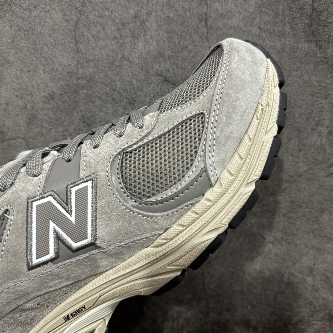 图片[6]-【BC纯原版】New Balance NB2002R系列 ML2002RC 全新版本 东莞大厂出品 市场第一梯队品质 绝对秒杀市场货 完美版型 正确组合大底 价格一步到位‼️ 全套原楦原纸板原厂数据开发 进口三明治网面 原装进口皮料正确绒感卡色 正确中底拉帮中底网布细节 原厂标裁 带紫光防伪 定制后跟透明水晶模块 冲裁组合 大底贴合程度胶水上色把控完美 整洁度挑战全网艺术家 多道序QC把关品质完善 匠心打造 耗时多月开发完成 工艺极其复杂难度可想而知 新开独立私模大底 正确六层组合大底 高端零售专供产物 尺码：36 37 37.5 38 38.5 39 40 40.5 41 42 42.5 43 44 45 46 47.5-选品中心