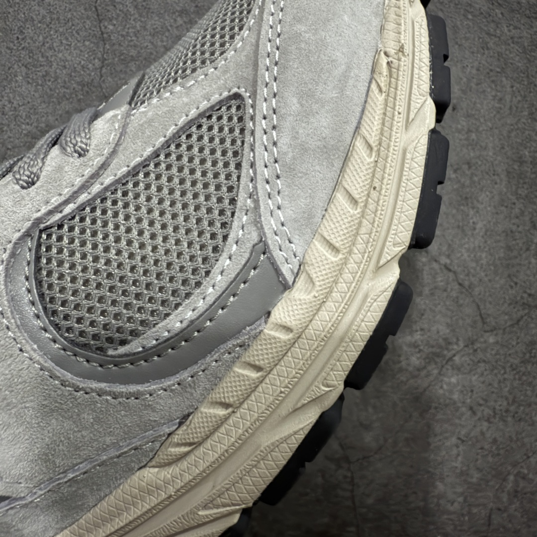 图片[5]-【BC纯原版】New Balance NB2002R系列 ML2002RC 全新版本 东莞大厂出品 市场第一梯队品质 绝对秒杀市场货 完美版型 正确组合大底 价格一步到位‼️ 全套原楦原纸板原厂数据开发 进口三明治网面 原装进口皮料正确绒感卡色 正确中底拉帮中底网布细节 原厂标裁 带紫光防伪 定制后跟透明水晶模块 冲裁组合 大底贴合程度胶水上色把控完美 整洁度挑战全网艺术家 多道序QC把关品质完善 匠心打造 耗时多月开发完成 工艺极其复杂难度可想而知 新开独立私模大底 正确六层组合大底 高端零售专供产物 尺码：36 37 37.5 38 38.5 39 40 40.5 41 42 42.5 43 44 45 46 47.5-选品中心