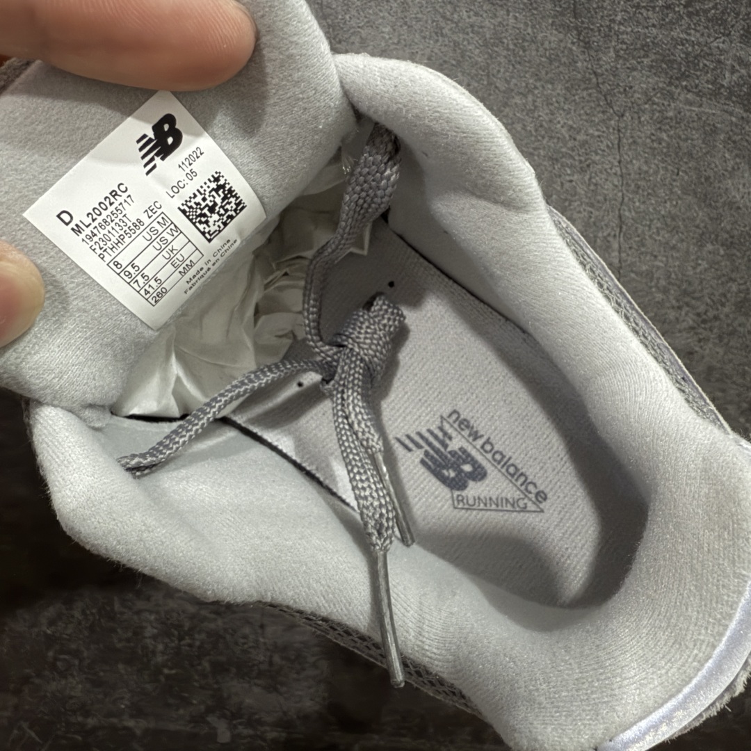 图片[8]-【BC纯原版】New Balance NB2002R系列 ML2002RC 全新版本 东莞大厂出品 市场第一梯队品质 绝对秒杀市场货 完美版型 正确组合大底 价格一步到位‼️ 全套原楦原纸板原厂数据开发 进口三明治网面 原装进口皮料正确绒感卡色 正确中底拉帮中底网布细节 原厂标裁 带紫光防伪 定制后跟透明水晶模块 冲裁组合 大底贴合程度胶水上色把控完美 整洁度挑战全网艺术家 多道序QC把关品质完善 匠心打造 耗时多月开发完成 工艺极其复杂难度可想而知 新开独立私模大底 正确六层组合大底 高端零售专供产物 尺码：36 37 37.5 38 38.5 39 40 40.5 41 42 42.5 43 44 45 46 47.5-选品中心