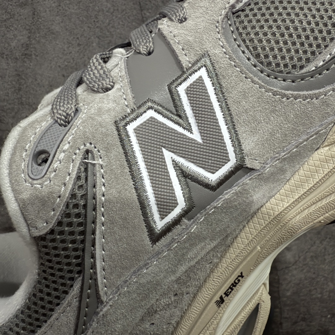 图片[4]-【BC纯原版】New Balance NB2002R系列 ML2002RC 全新版本 东莞大厂出品 市场第一梯队品质 绝对秒杀市场货 完美版型 正确组合大底 价格一步到位‼️ 全套原楦原纸板原厂数据开发 进口三明治网面 原装进口皮料正确绒感卡色 正确中底拉帮中底网布细节 原厂标裁 带紫光防伪 定制后跟透明水晶模块 冲裁组合 大底贴合程度胶水上色把控完美 整洁度挑战全网艺术家 多道序QC把关品质完善 匠心打造 耗时多月开发完成 工艺极其复杂难度可想而知 新开独立私模大底 正确六层组合大底 高端零售专供产物 尺码：36 37 37.5 38 38.5 39 40 40.5 41 42 42.5 43 44 45 46 47.5-选品中心