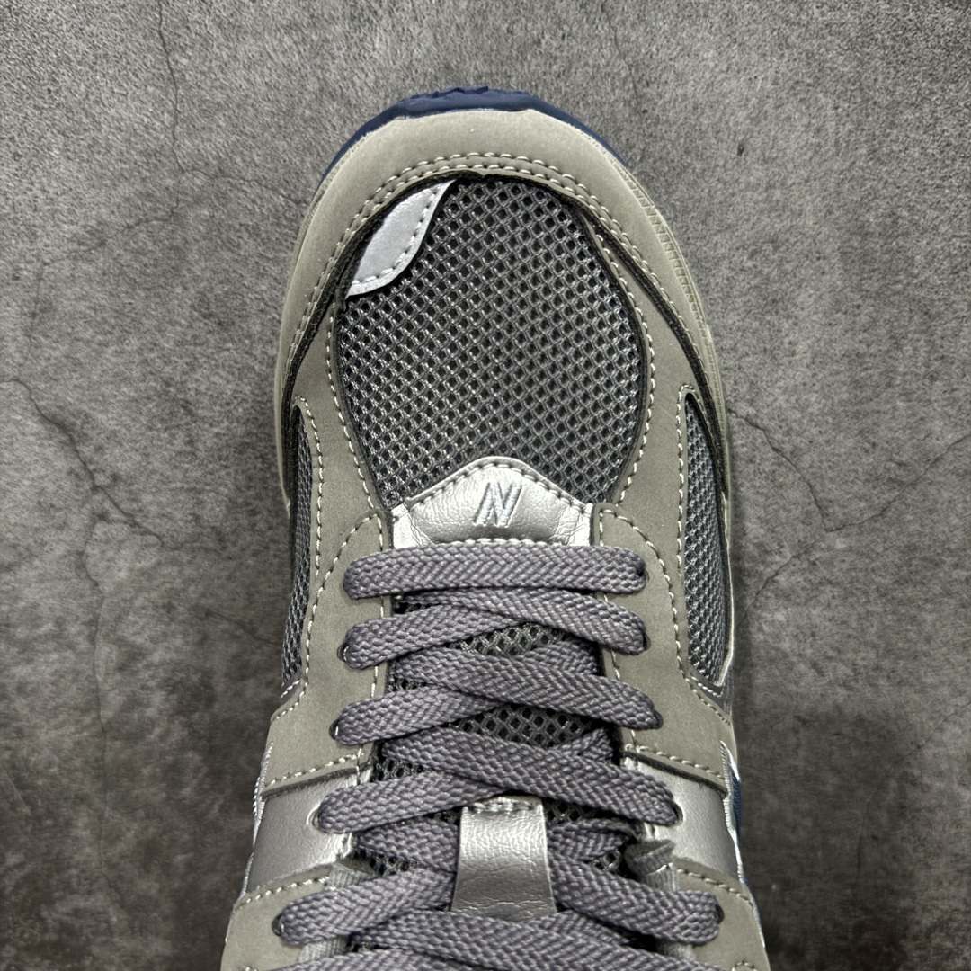 图片[5]-【BC纯原版】New Balance NB2002R系列 ML2002RA 全新版本 东莞大厂出品 市场第一梯队品质 绝对秒杀市场货 完美版型 正确组合大底 价格一步到位‼️ 全套原楦原纸板原厂数据开发 进口三明治网面 原装进口皮料正确绒感卡色 正确中底拉帮中底网布细节 原厂标裁 带紫光防伪 定制后跟透明水晶模块 冲裁组合 大底贴合程度胶水上色把控完美 整洁度挑战全网艺术家 多道序QC把关品质完善 匠心打造 耗时多月开发完成 工艺极其复杂难度可想而知 新开独立私模大底 正确六层组合大底 高端零售专供产物 尺码：36 37 37.5 38 38.5 39 40 40.5 41 42 42.5 43 44 45 46 47.5-选品中心