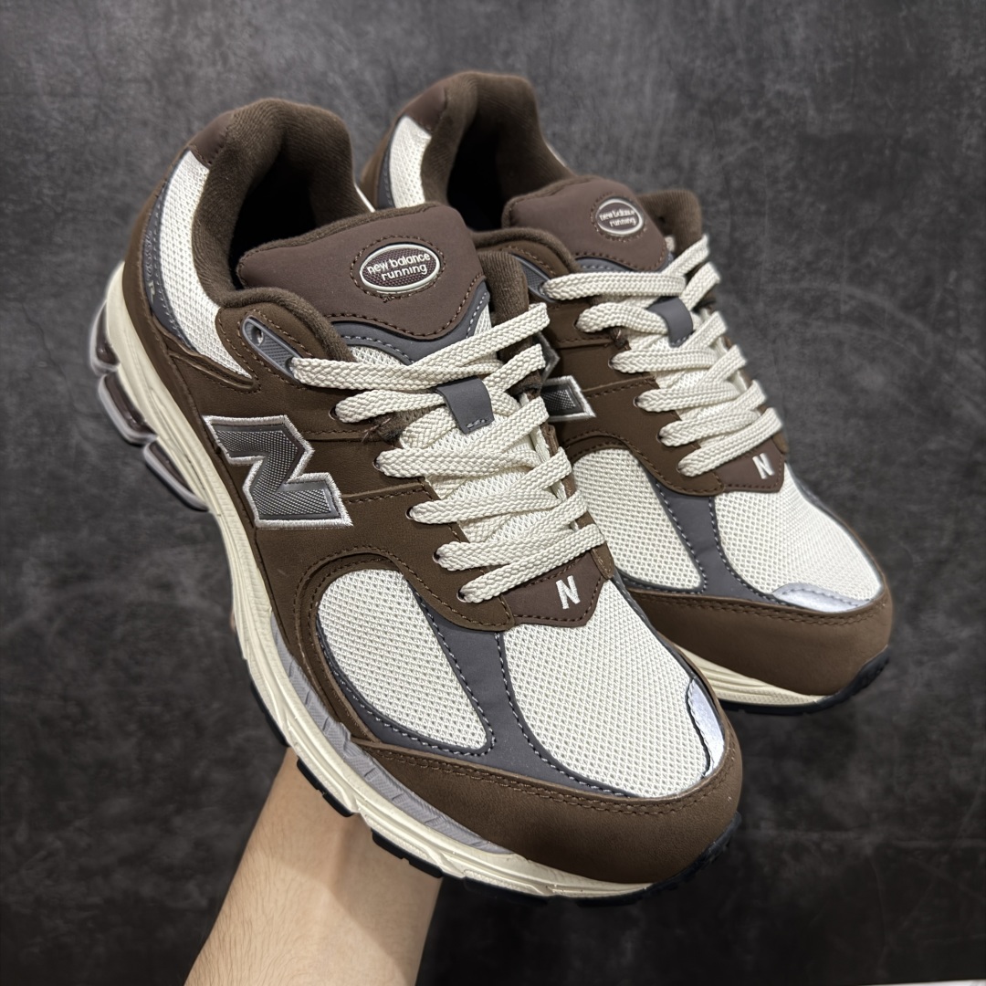 【BC纯原版】New Balance NB2002R系列 M2002RHS 全新版本 东莞大厂出品 市场第一梯队品质 绝对秒杀市场货 完美版型 正确组合大底 价格一步到位‼️ 全套原楦原纸板原厂数据开发 进口三明治网面 原装进口皮料正确绒感卡色 正确中底拉帮中底网布细节 原厂标裁 带紫光防伪 定制后跟透明水晶模块 冲裁组合 大底贴合程度胶水上色把控完美 整洁度挑战全网艺术家 多道序QC把关品质完善 匠心打造 耗时多月开发完成 工艺极其复杂难度可想而知 新开独立私模大底 正确六层组合大底 高端零售专供产物 尺码：36 37 37.5 38 38.5 39 40 40.5 41 42 42.5 43 44 45 46 47.5-选品中心