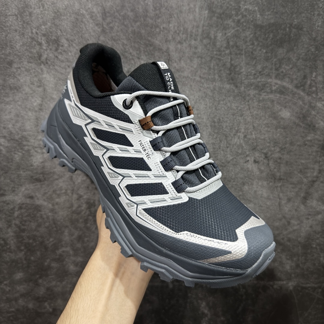 图片[3]-【GX纯原】凯乐石KAILAS 远征5 FLT 舒适简约经典登山 防滑耐磨防水 低帮 徒步鞋 市面唯一正确防泼水防水面料 正确防水内里布 真正做到内外防水 区别市场假防水 鞋面材质：运用耐磨防砂网布，能防止沙石进入鞋内，同时具备良好的透气性，可让脚部保持干爽。 \\t鞋底性能：搭载Vibram防滑耐磨大底，有出色的抓地力，仿鲨齿纹路设计，能应对各种复杂路面；鞋底还能提供良好的稳定性和支撑力，减少脚部疲劳。 \\t防水技术：采用FILTERTEC防水透气技术，防水指数高达8000mm H₂O，能有效防止雨水渗透，同时能保持脚面干爽。 \\t细节设计：鞋头采用橡胶防撞包边，保护脚趾免受伤害；鞋舌一体式设计，防止碎石泥沙进入；采用亚洲人脚型鞋楦设计，配合中腰包裹，提高舒适性。 适用场景：适合多日或单日轻装徒步，也可用于城市通勤，是一双兼顾户外与日常穿着的多功能鞋子。 尺码：40 41.5 42 42.5 43 44 44.5 45（女码第二轮出货）-选品中心