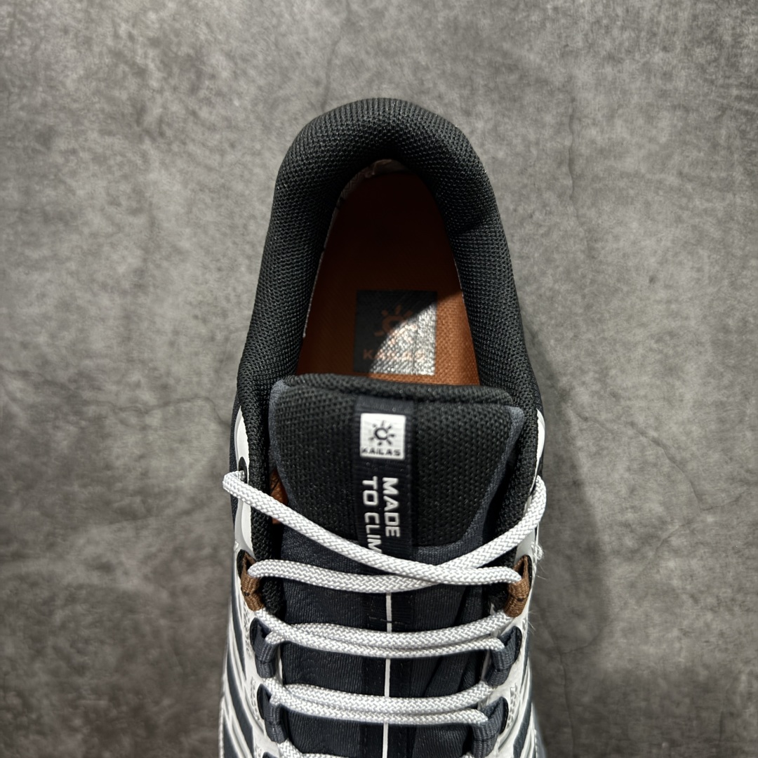 图片[8]-【GX纯原】凯乐石KAILAS 远征5 FLT 舒适简约经典登山 防滑耐磨防水 低帮 徒步鞋 市面唯一正确防泼水防水面料 正确防水内里布 真正做到内外防水 区别市场假防水 鞋面材质：运用耐磨防砂网布，能防止沙石进入鞋内，同时具备良好的透气性，可让脚部保持干爽。 \\t鞋底性能：搭载Vibram防滑耐磨大底，有出色的抓地力，仿鲨齿纹路设计，能应对各种复杂路面；鞋底还能提供良好的稳定性和支撑力，减少脚部疲劳。 \\t防水技术：采用FILTERTEC防水透气技术，防水指数高达8000mm H₂O，能有效防止雨水渗透，同时能保持脚面干爽。 \\t细节设计：鞋头采用橡胶防撞包边，保护脚趾免受伤害；鞋舌一体式设计，防止碎石泥沙进入；采用亚洲人脚型鞋楦设计，配合中腰包裹，提高舒适性。 适用场景：适合多日或单日轻装徒步，也可用于城市通勤，是一双兼顾户外与日常穿着的多功能鞋子。 尺码：40 41.5 42 42.5 43 44 44.5 45（女码第二轮出货）-选品中心