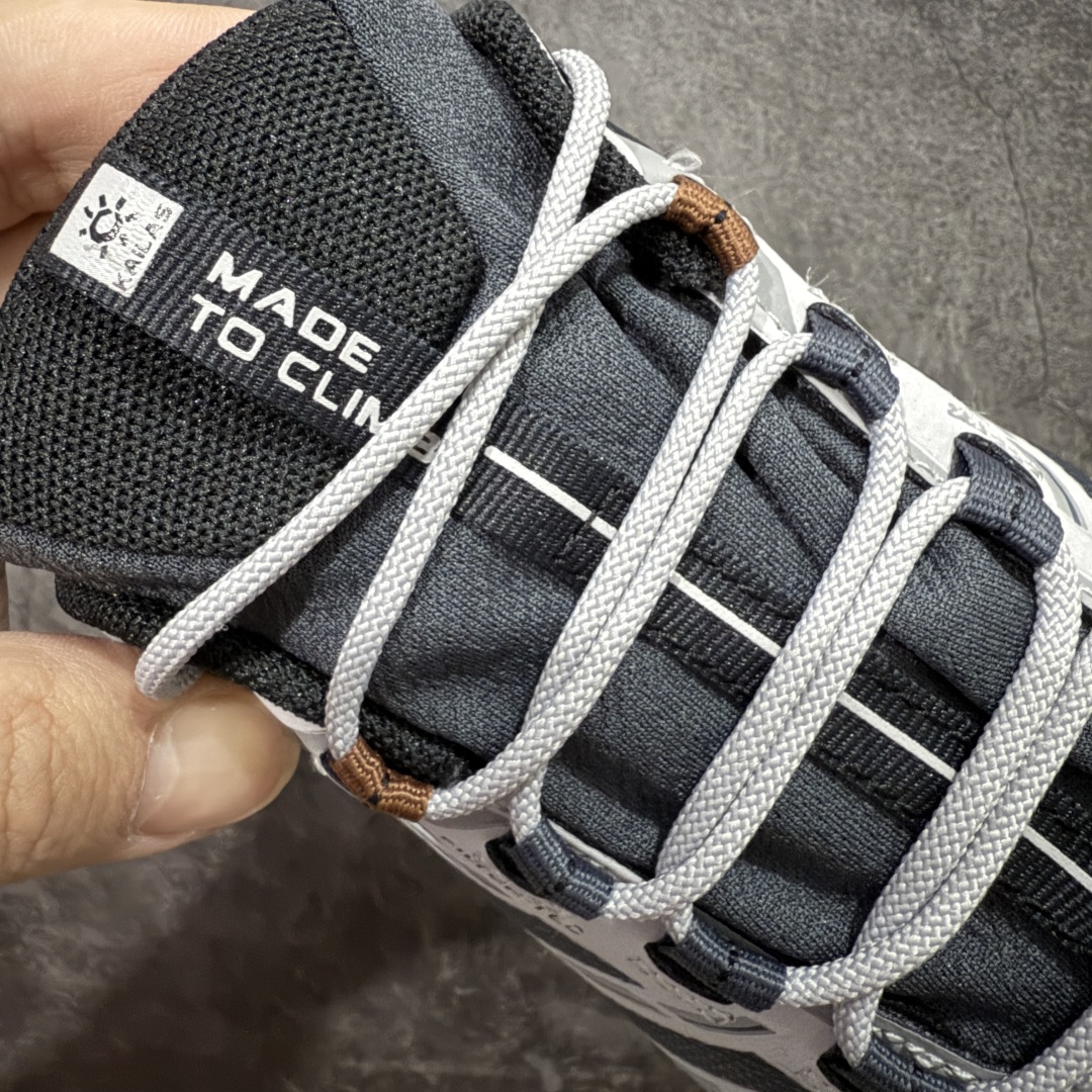 图片[6]-【GX纯原】凯乐石KAILAS 远征5 FLT 舒适简约经典登山 防滑耐磨防水 低帮 徒步鞋 市面唯一正确防泼水防水面料 正确防水内里布 真正做到内外防水 区别市场假防水 鞋面材质：运用耐磨防砂网布，能防止沙石进入鞋内，同时具备良好的透气性，可让脚部保持干爽。 \\t鞋底性能：搭载Vibram防滑耐磨大底，有出色的抓地力，仿鲨齿纹路设计，能应对各种复杂路面；鞋底还能提供良好的稳定性和支撑力，减少脚部疲劳。 \\t防水技术：采用FILTERTEC防水透气技术，防水指数高达8000mm H₂O，能有效防止雨水渗透，同时能保持脚面干爽。 \\t细节设计：鞋头采用橡胶防撞包边，保护脚趾免受伤害；鞋舌一体式设计，防止碎石泥沙进入；采用亚洲人脚型鞋楦设计，配合中腰包裹，提高舒适性。 适用场景：适合多日或单日轻装徒步，也可用于城市通勤，是一双兼顾户外与日常穿着的多功能鞋子。 尺码：40 41.5 42 42.5 43 44 44.5 45（女码第二轮出货）-选品中心