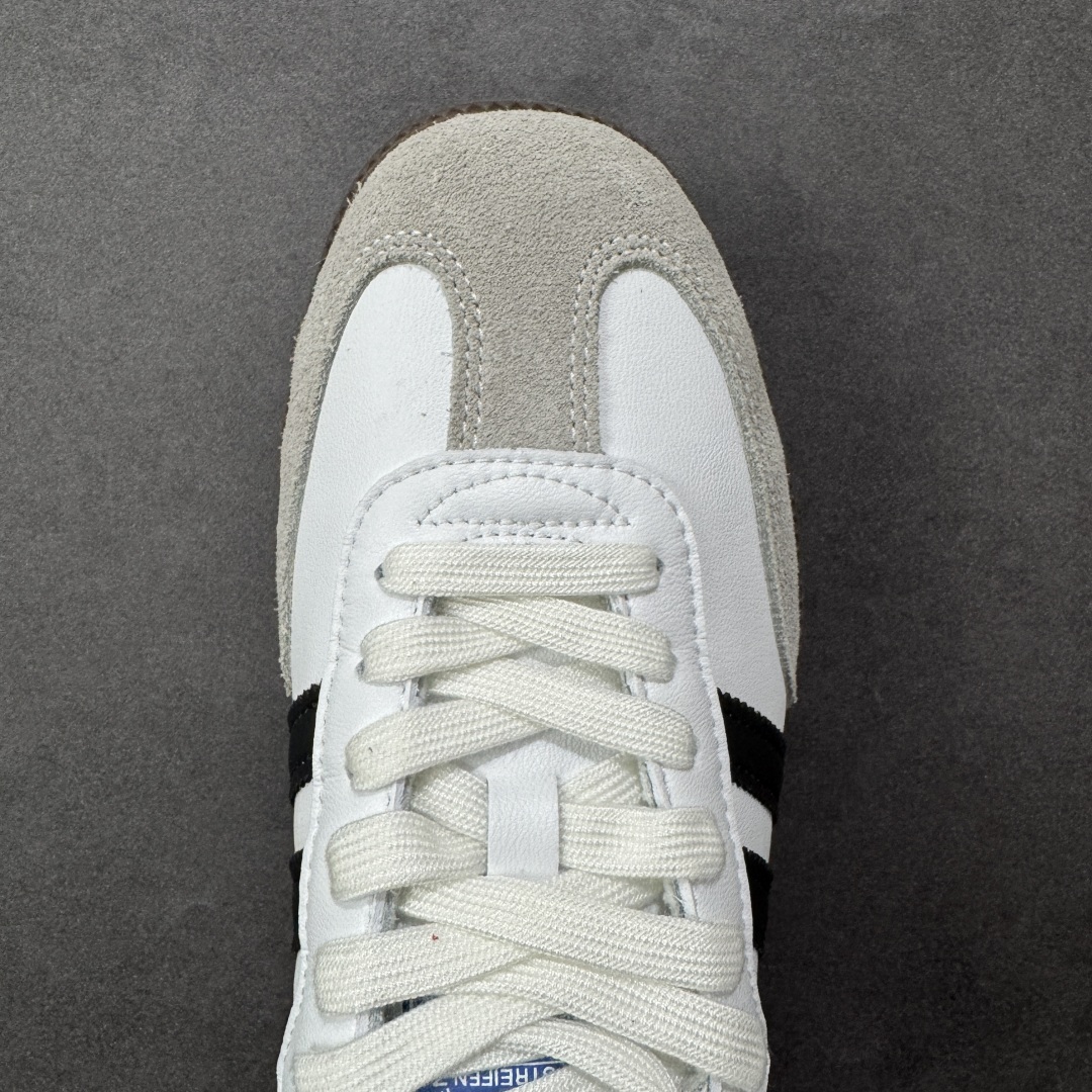 图片[8]-【T版升级版】AD Original Samba OG 复古经典轻便板鞋 黑白灰 B75806 口碑大厂出品 品控大底版型不断改良更新 国产头层皮料 原装过验内外标加持 全套原纸板楦头开发 确保原汁原味 完美呈现桑巴版型 一比一鞋头弧度高度鞋身弧度 数据细节工艺流程均保持一致 绝不口嗨 细节品控鞋型随意对比 正确烫金高频细节 原装纳米超迁皮料 独家私模橡胶大底 原盒原配 这款桑巴鞋展示了高质量的工艺 带有装饰的超锁缝制和无缝的手感 柔软、柔软的皮革造型和标志性的3条纹完成了精致的外观 正规合身鞋带 鞋面上有绒面鞋垫 橡胶鞋底 享受正畸套筒软感 自50年代首次亮相以来就一直在赢得粉丝的青睐 尺码：35.5 36 36.5 37.5 38 38.5 39 40 40.5 41 42 42.5 43 44 44.5 45-选品中心