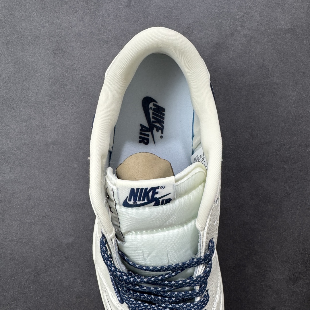 图片[7]-【定制版】时尚元素x Jordan Air Jordan Low 倒勾 “哆啦A梦-联名\’\’，低帮休闲运动板鞋 经典蓝白配色，融合了Travis Scott 独特的潮流风格，个性的设计风格以及Jordan品牌的经典元素 使其成为一双具有独特身份和价值的鞋子 清新而立体的外观加上联名标识更突出了其独特身份 独有配色方案显示出活力和时尚感 在视觉冲击的同时 鞋身的质感和细腻的细节处理使其显得高端而格调十足 这款“倒钩”联名是设计与创意完美结合 融合多方的个性风格是一款备受瞩目的潮流鞋款 定制鞋盒 大厂纯原品质 货号：XB1979-015 尺码：36 36.5 37 38 38.5 39 40 40.5 41 42 42.5 43 44 44.5 45 编码：CCB310320-选品中心