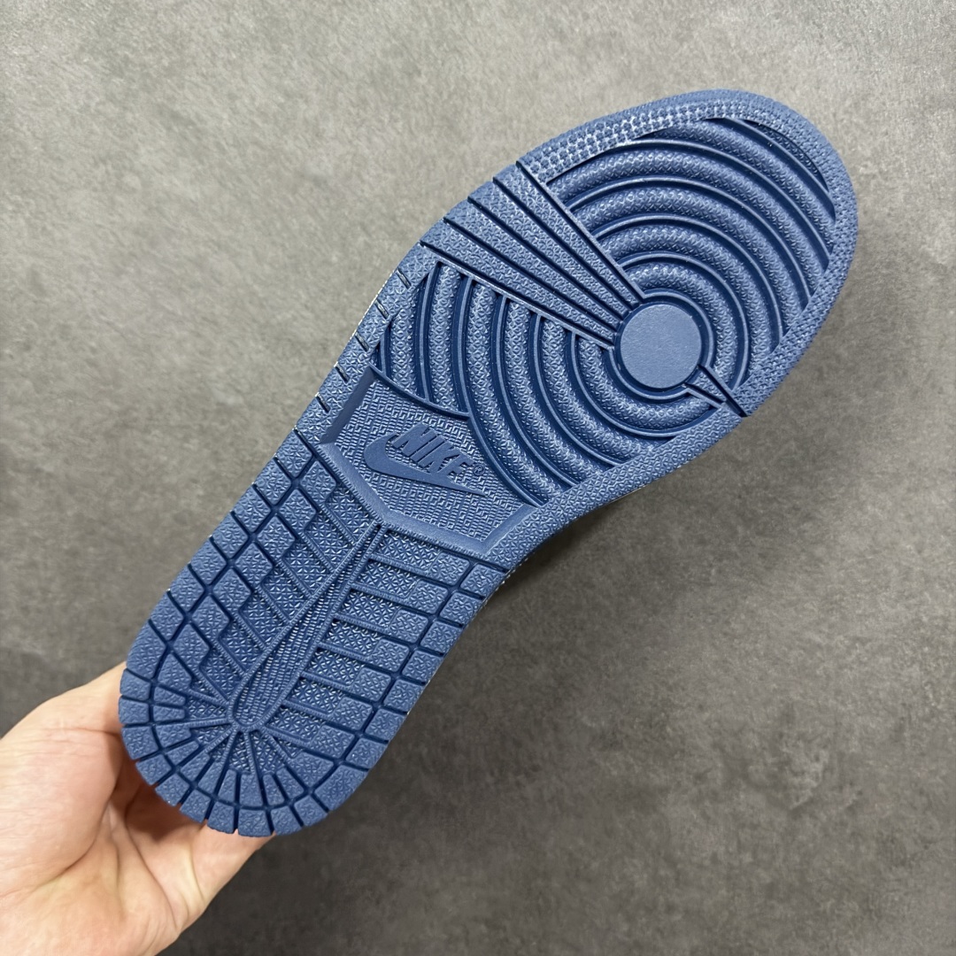 图片[9]-【定制版】时尚元素x Jordan Air Jordan Low 倒勾 “哆啦A梦-联名\’\’，低帮休闲运动板鞋 经典蓝白配色，融合了Travis Scott 独特的潮流风格，个性的设计风格以及Jordan品牌的经典元素 使其成为一双具有独特身份和价值的鞋子 清新而立体的外观加上联名标识更突出了其独特身份 独有配色方案显示出活力和时尚感 在视觉冲击的同时 鞋身的质感和细腻的细节处理使其显得高端而格调十足 这款“倒钩”联名是设计与创意完美结合 融合多方的个性风格是一款备受瞩目的潮流鞋款 定制鞋盒 大厂纯原品质 货号：XB1979-015 尺码：36 36.5 37 38 38.5 39 40 40.5 41 42 42.5 43 44 44.5 45 编码：CCB310320-选品中心