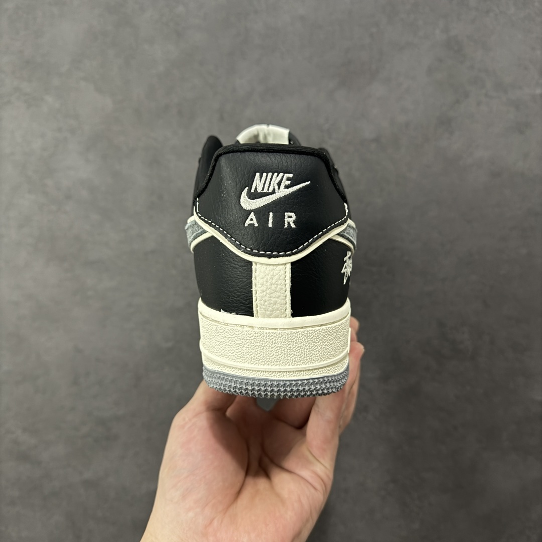 图片[4]-【定制版】Nike Air Force 1\’07 Low 斯图西联名 米灰黑织标 空军一号低帮休闲板鞋  #定制皮料 原厂3D打印 定制鞋盒 原楦原纸板 纯正空军版型 内置全掌气垫 货号：DF0188-102  尺码：36 36.5 37.5 38 38.5 39 40 40.5 41 42 42.5 43 44 44.5 45-选品中心