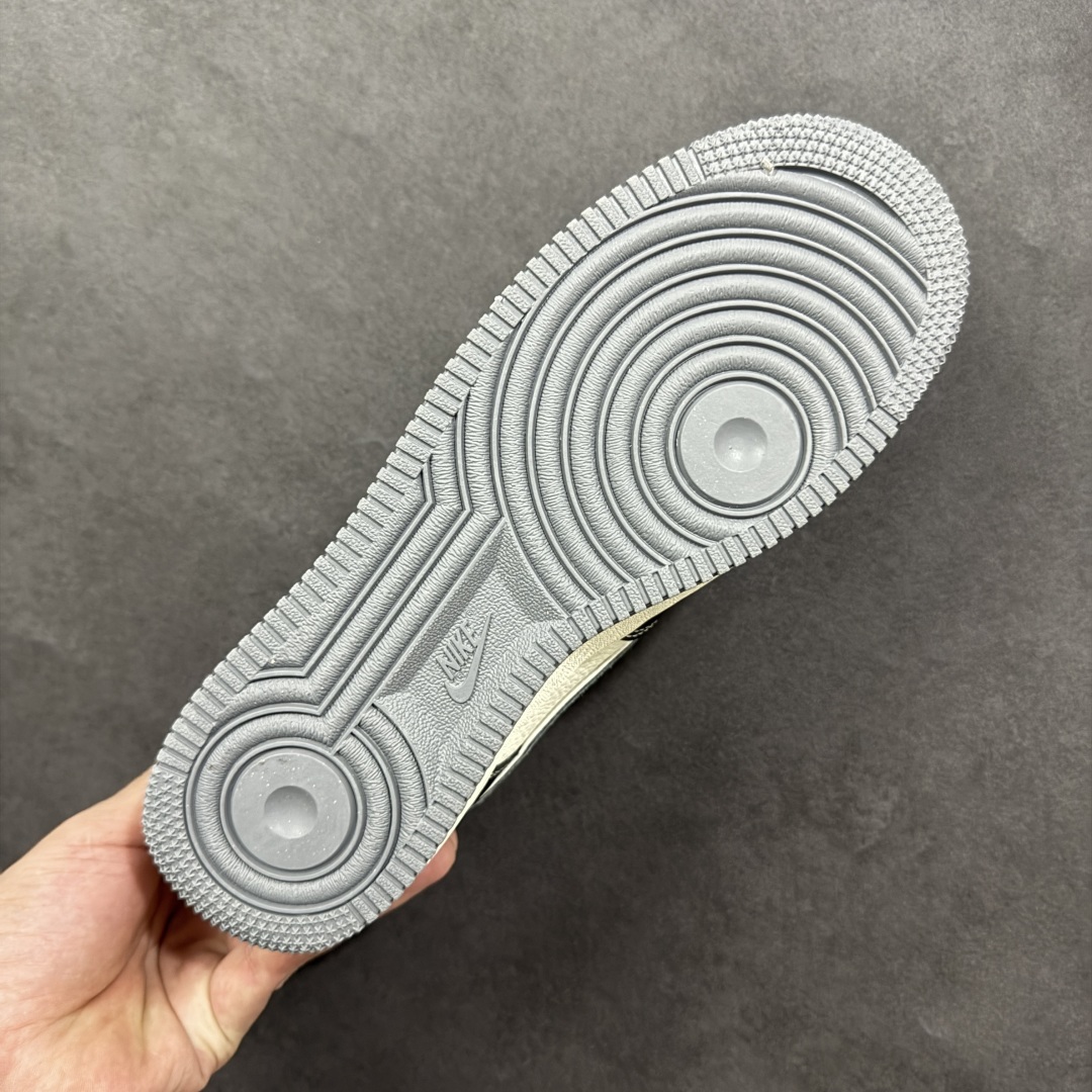图片[9]-【定制版】Nike Air Force 1\’07 Low 斯图西联名 米灰黑织标 空军一号低帮休闲板鞋  #定制皮料 原厂3D打印 定制鞋盒 原楦原纸板 纯正空军版型 内置全掌气垫 货号：DF0188-102  尺码：36 36.5 37.5 38 38.5 39 40 40.5 41 42 42.5 43 44 44.5 45-选品中心