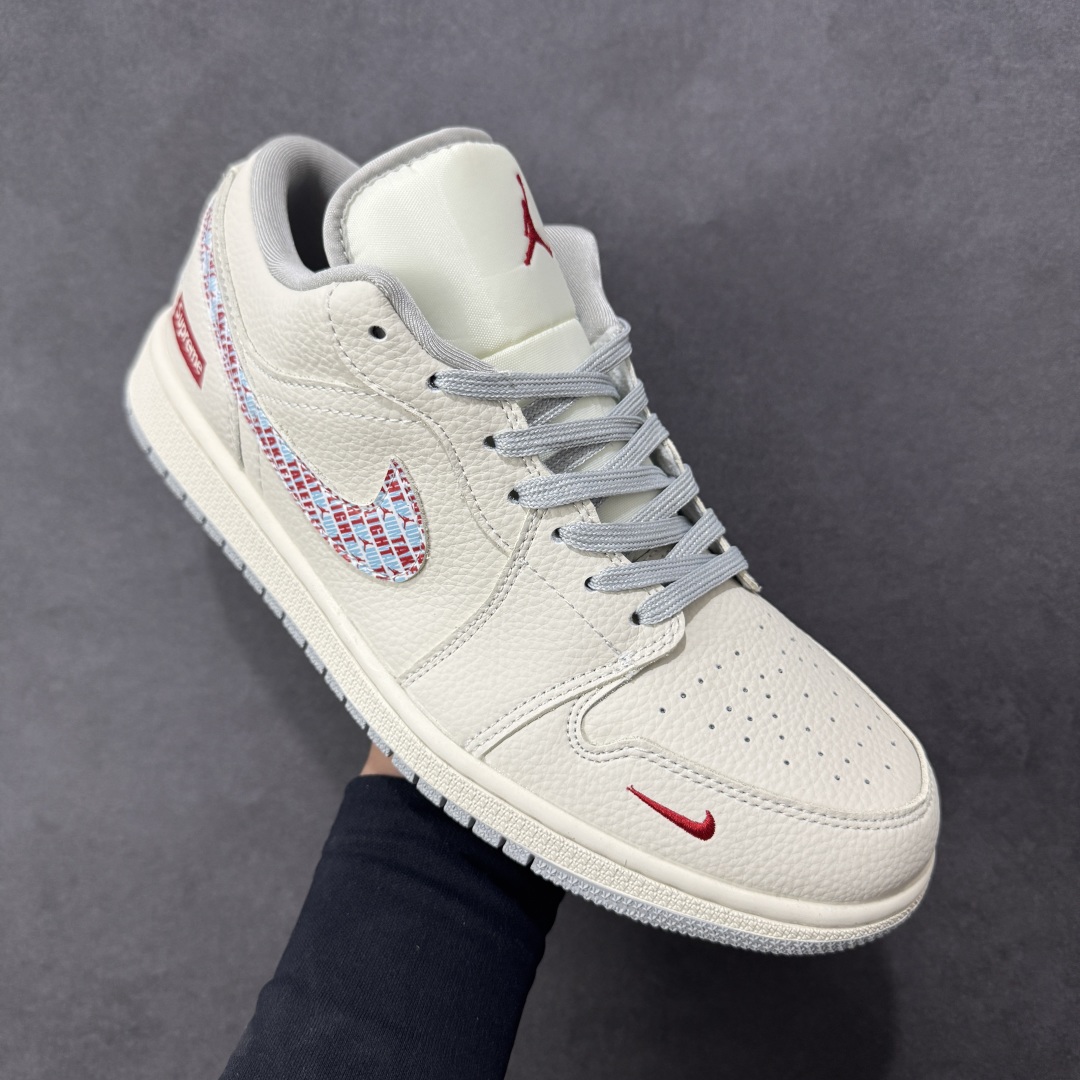 图片[3]-【定制版】Nike Jordan Air Jordan 1“Supreme联名——米白彩勾” 高端定制 低帮 复古 减震 防滑 耐磨 篮球鞋 定制鞋盒 大厂纯原品质出货 超高清洁度 皮料切割干净无任何毛边 细节完美 货号：LR8888-014 尺码：36 36.5 37.5 38 38.5 39 40 40.5 41 42 42.5 43 44 44.5 45 编码：HXSB330340-选品中心