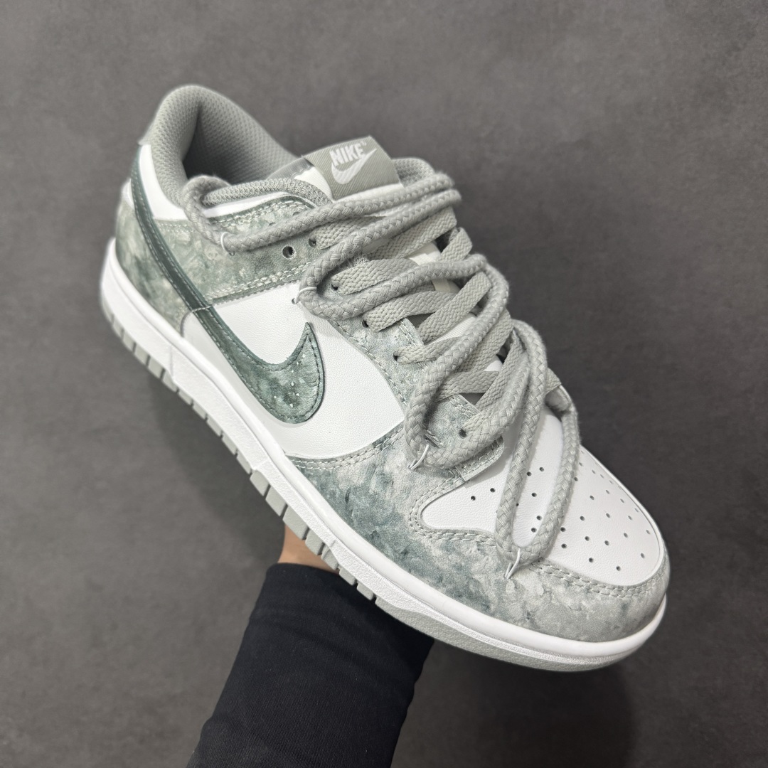 图片[3]-【YC纯原】Nike SB Dunk Low 绑带 周年高端定制 低帮休闲板鞋 凝灰纪元 HF5441-105  #定制鞋盒 大厂纯原品质出货 超高清洁度 皮料切割干净无任何毛边 细节完美   尺码：40 40.5 41 42 42.5 43 44 44.5 45 46 编码：HXSB330340-选品中心