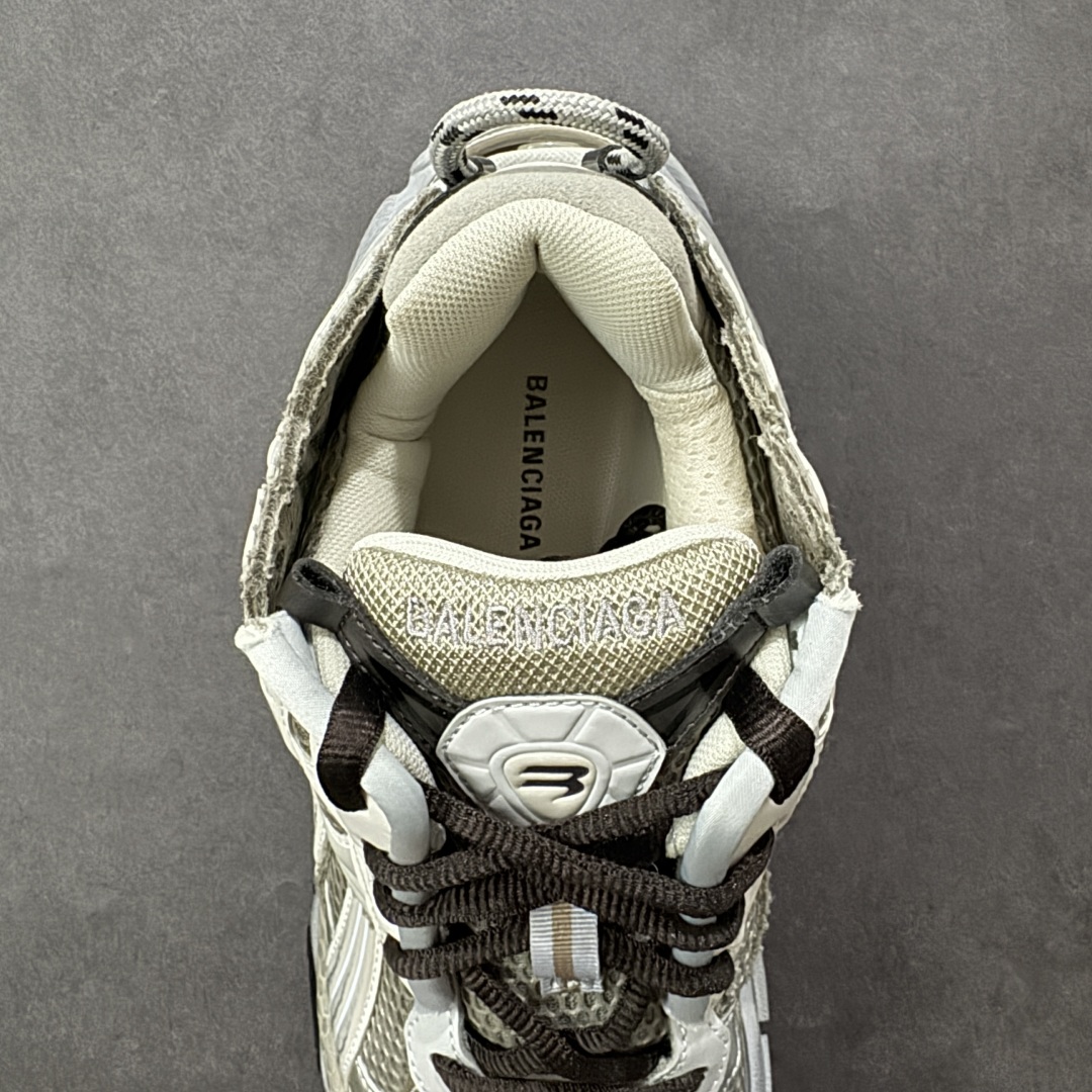 图片[7]-【Good纯原福利】Balenciaga Runner 巴黎世家七代复古老爹鞋 原市场5-600的货 顶级大厂出品 份量十足 售前售后保障到底 可退换 工厂白菜价清库存 价格相当给力 强推💪🏻 #全套原纸板楦头开发 #原盒原配 正确字体电绣 粗细、位置、大小正确 侧边TPU 透气孔匹配意产原版 #正确气垫分离大底 TPU软底 #原版一致大底LOGO 立体感十足 #原厂皮料水洗做旧 原厂纱网 外底正面压印BB标识 由176块饰片拼接而成的铰接式鞋面 侧面配金属质感网眼布 内面配有额外金属光泽饰件 包含1副鞋带和1副备用鞋带 后帮配有拉环鞋提 动态鞋底设计 为双脚带来后续的助力 尺码：35 36 37 38 39 40 41 42 43 44 45-选品中心