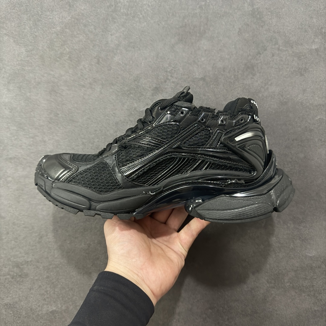 图片[2]-【Good纯原福利】Balenciaga Runner 巴黎世家七代复古老爹鞋 原市场5-600的货 顶级大厂出品 份量十足 售前售后保障到底 可退换 工厂白菜价清库存 价格相当给力 强推💪🏻 #全套原纸板楦头开发 #原盒原配 正确字体电绣 粗细、位置、大小正确 侧边TPU 透气孔匹配意产原版 #正确气垫分离大底 TPU软底 #原版一致大底LOGO 立体感十足 #原厂皮料水洗做旧 原厂纱网 外底正面压印BB标识 由176块饰片拼接而成的铰接式鞋面 侧面配金属质感网眼布 内面配有额外金属光泽饰件 包含1副鞋带和1副备用鞋带 后帮配有拉环鞋提 动态鞋底设计 为双脚带来后续的助力 尺码：35 36 37 38 39 40 41 42 43 44 45-选品中心