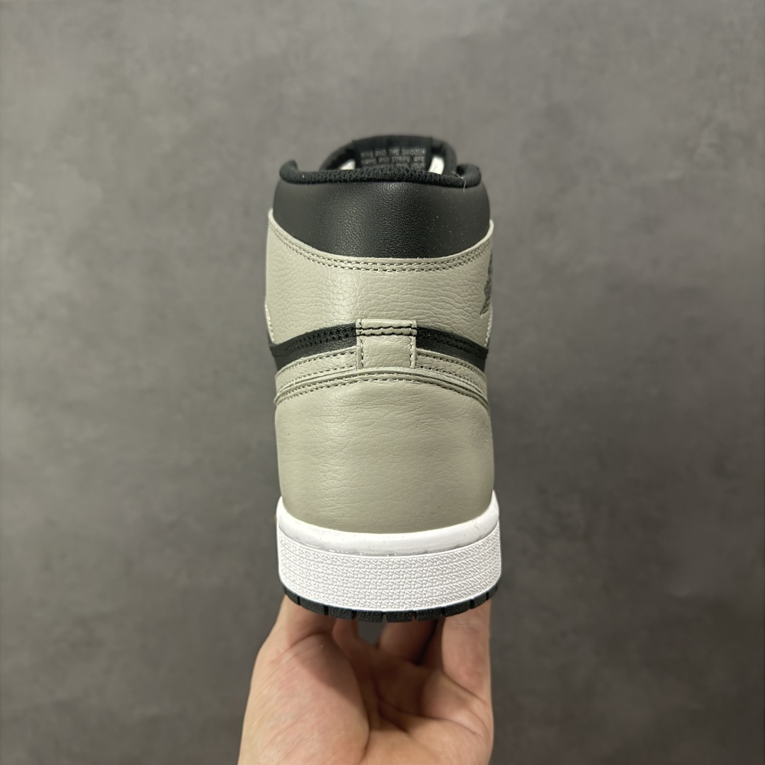图片[4]-【头层BC版】Nike Air Jordan aj1 Retro High OG “影子灰”百搭休闲文化运动篮球鞋 口碑AJ大厂出品 全系列原楦原纸板开发 原厂头层皮料加持 原厂定型后跟完美效果 裁片超高清洁度 针车 细节到位 性价比十足💪🏻 货号：555088-013 尺码：40-47.5（半）-选品中心