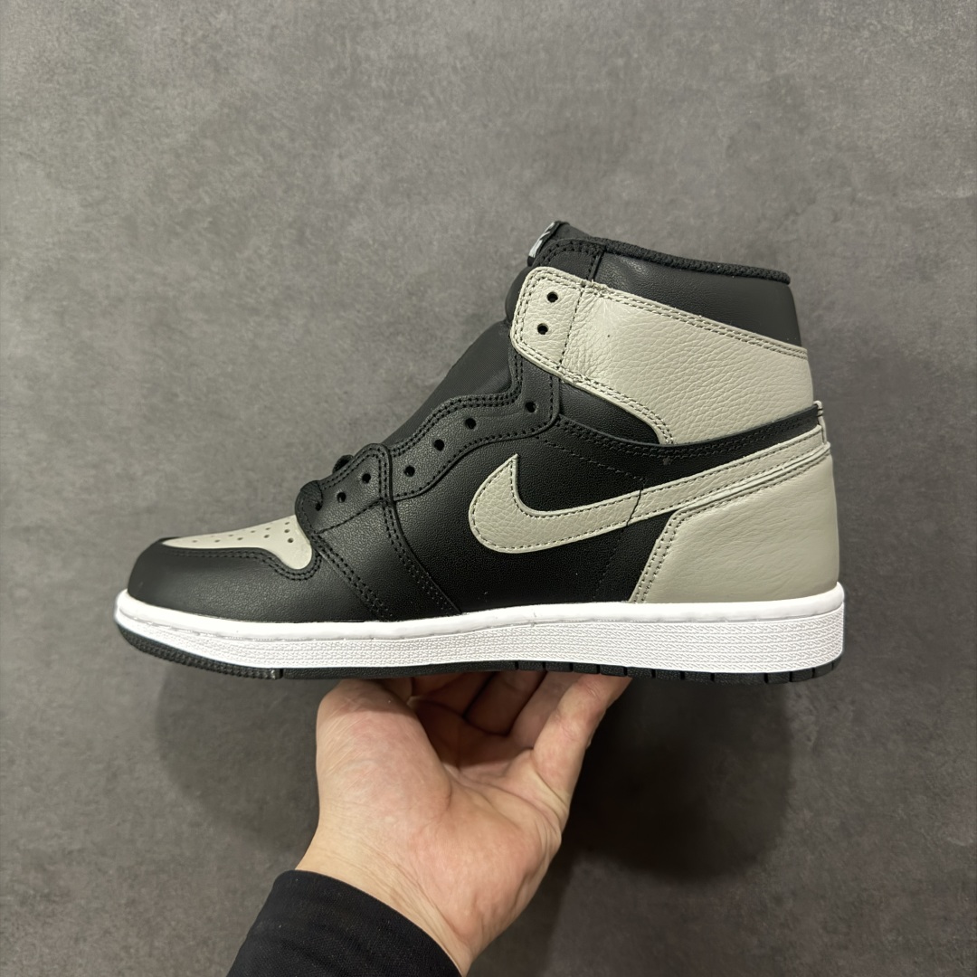 图片[2]-【头层BC版】Nike Air Jordan aj1 Retro High OG “影子灰”百搭休闲文化运动篮球鞋 口碑AJ大厂出品 全系列原楦原纸板开发 原厂头层皮料加持 原厂定型后跟完美效果 裁片超高清洁度 针车 细节到位 性价比十足💪🏻 货号：555088-013 尺码：40-47.5（半）-选品中心