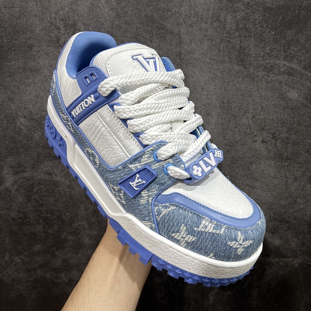 图片[3]-【PK纯原版】Louis Vuitton 路易威登 LV Trainer Maxi 小胖丁系列面包鞋 白蓝牛仔胖丁 海淘代购同渠道品质 高端零售 外贸充正专供 原版购入开发 ZP级全套包装 完美楦型 正确卡色 大底TPU 质感媲美原版 细节与原版一致 请注意区分市面通货材 尺码：39 40 41 42 43 44 45 46-选品中心