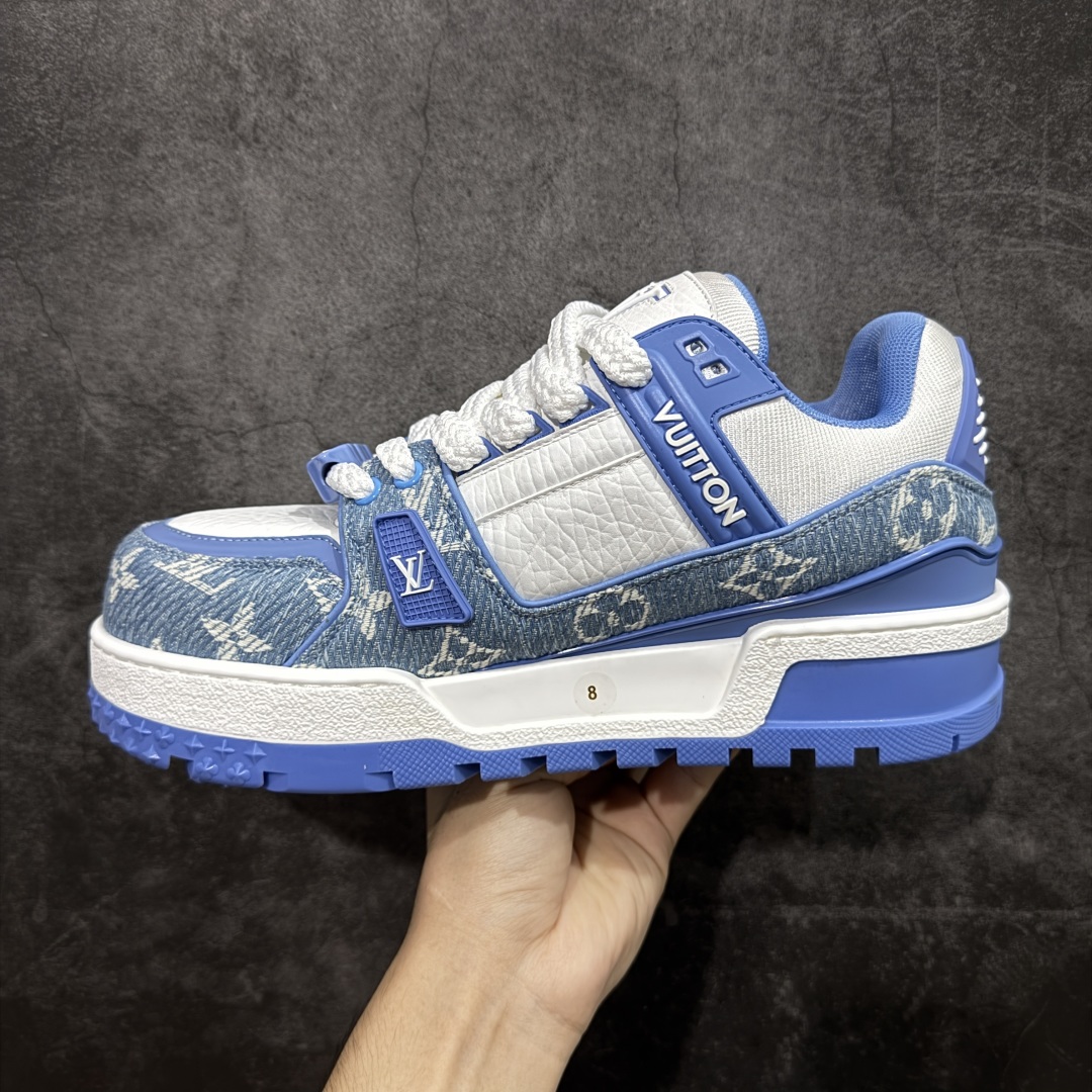 图片[2]-【PK纯原版】Louis Vuitton 路易威登 LV Trainer Maxi 小胖丁系列面包鞋 白蓝牛仔胖丁 海淘代购同渠道品质 高端零售 外贸充正专供 原版购入开发 ZP级全套包装 完美楦型 正确卡色 大底TPU 质感媲美原版 细节与原版一致 请注意区分市面通货材 尺码：39 40 41 42 43 44 45 46-选品中心