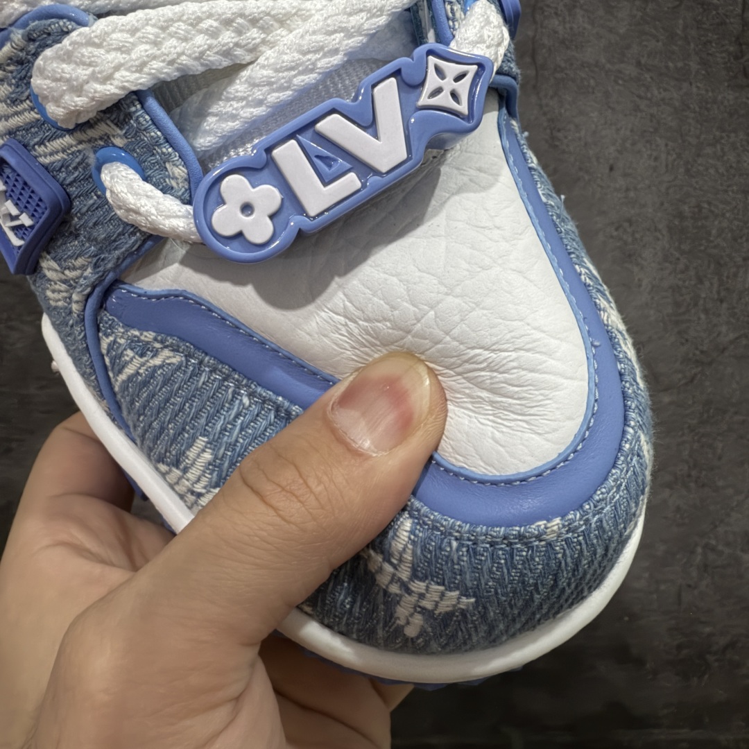 图片[5]-【PK纯原版】Louis Vuitton 路易威登 LV Trainer Maxi 小胖丁系列面包鞋 白蓝牛仔胖丁 海淘代购同渠道品质 高端零售 外贸充正专供 原版购入开发 ZP级全套包装 完美楦型 正确卡色 大底TPU 质感媲美原版 细节与原版一致 请注意区分市面通货材 尺码：39 40 41 42 43 44 45 46-选品中心