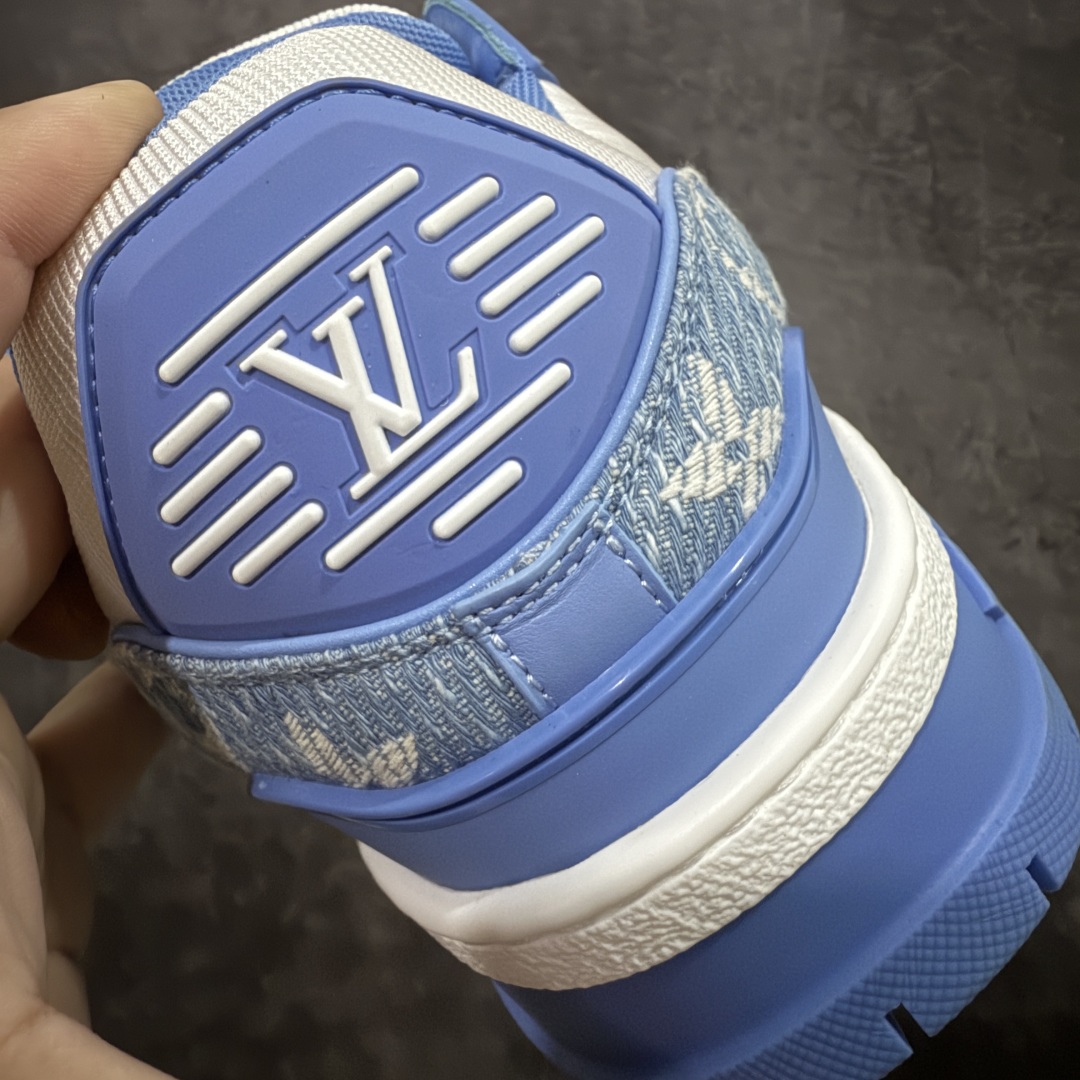 图片[2]-【PK纯原版】Louis Vuitton 路易威登 LV Trainer Maxi 小胖丁系列面包鞋 白蓝牛仔胖丁 海淘代购同渠道品质 高端零售 外贸充正专供 原版购入开发 ZP级全套包装 完美楦型 正确卡色 大底TPU 质感媲美原版 细节与原版一致 请注意区分市面通货材 尺码：39 40 41 42 43 44 45 46-选品中心