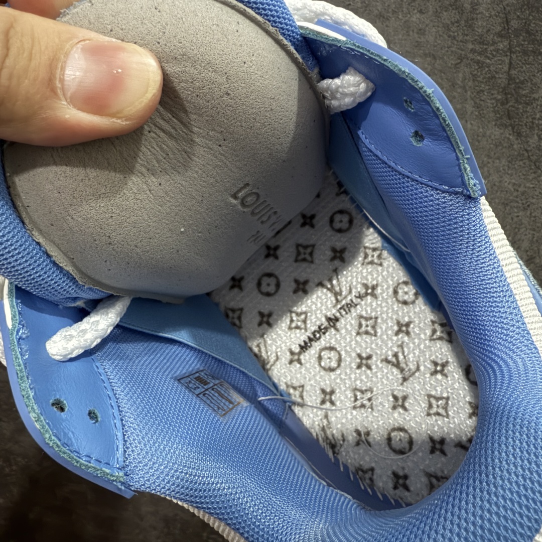 图片[9]-【PK纯原版】Louis Vuitton 路易威登 LV Trainer Maxi 小胖丁系列面包鞋 白蓝牛仔胖丁 海淘代购同渠道品质 高端零售 外贸充正专供 原版购入开发 ZP级全套包装 完美楦型 正确卡色 大底TPU 质感媲美原版 细节与原版一致 请注意区分市面通货材 尺码：39 40 41 42 43 44 45 46-选品中心