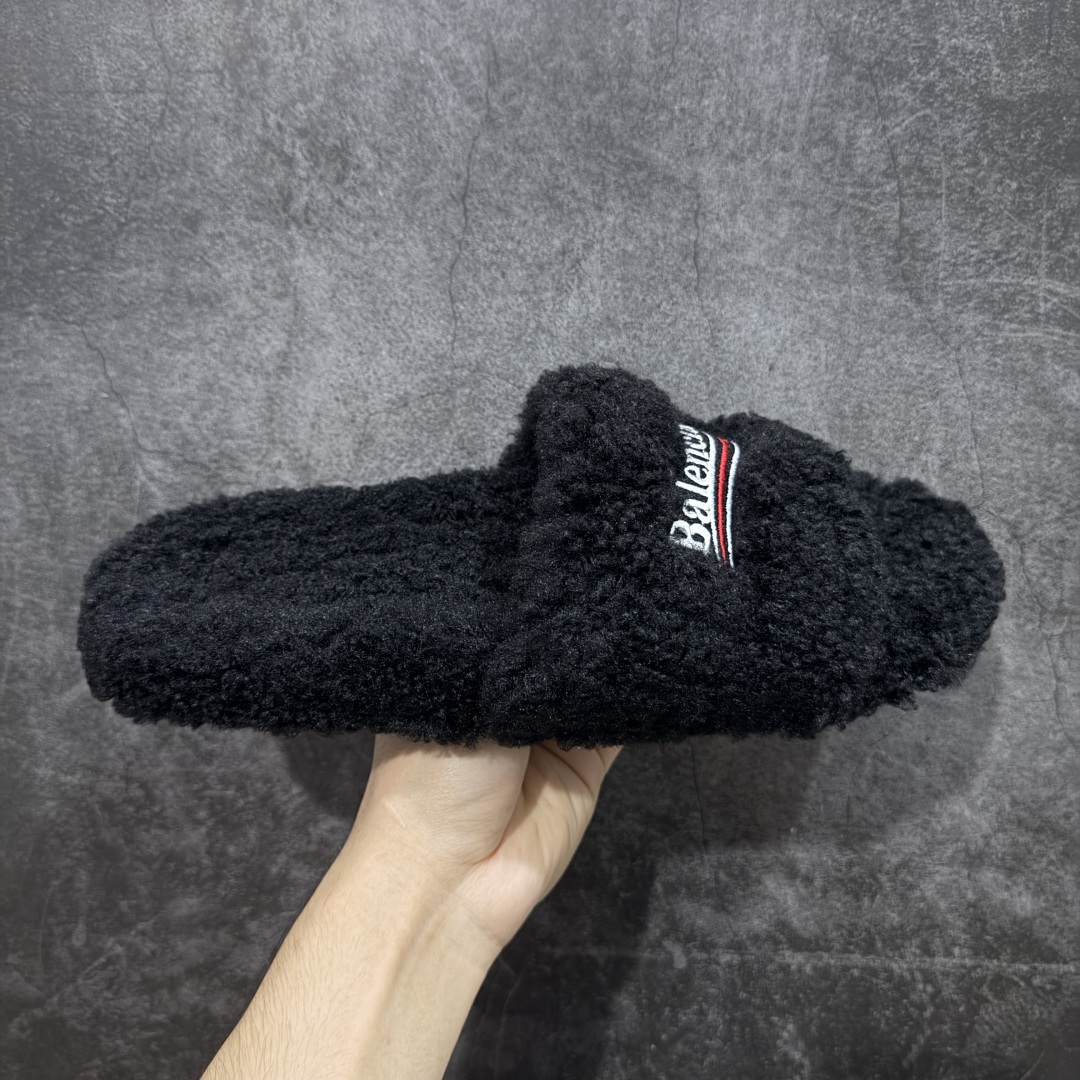 【顶级外贸版本】Balenciaga 巴黎世家 顶级专柜 秋冬限定 巴黎世家羊毛毛拖拖鞋 巴黎时装周新款 小红书推荐 原版开模 代购版本 进口小羊毛 原版字母拼色 原版私膜发泡大底 全套专柜包装 尺码:35 36 37 38 39 40 41 42 43 44 45-选品中心