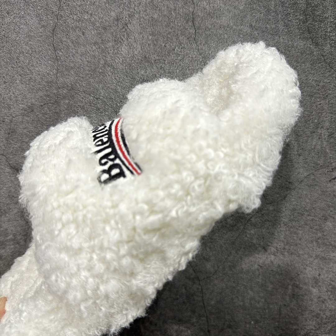 图片[6]-【顶级外贸版本】Balenciaga 巴黎世家 顶级专柜 秋冬限定 巴黎世家羊毛毛拖拖鞋 巴黎时装周新款 小红书推荐 原版开模 代购版本 进口小羊毛 原版字母拼色 原版私膜发泡大底 全套专柜包装 尺码：35 36 37 38 39 40 41 42 43 44 45-选品中心