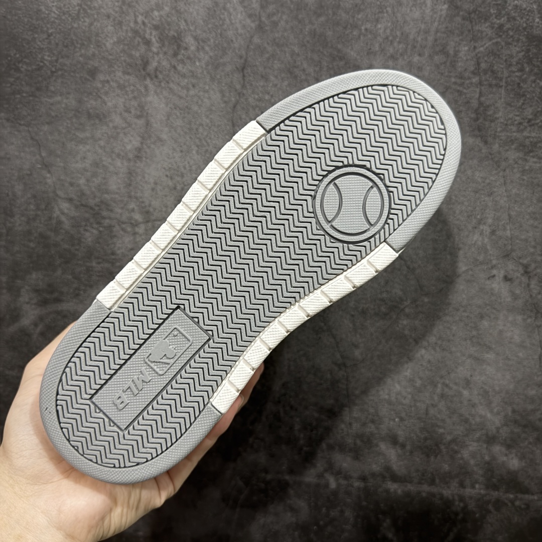 图片[9]-【纯原升级版】韩国洋基队NY大标潮流老爹鞋 MLB小白鞋市面上唯一顶级纯原版本 原材料打造 原楦原档案数据开发版型 完美鞋头弧度/后套收口效果🆚市面文案版本‼️ 原厂立体填充鞋舌海绵 中底注胶孔原数据开发模具大底 原厂转印标 保证不掉字 内增高6cm 原厂1：1模具开发 原厂进口纳米材质 原厂 全套手提袋 原盒雷射防伪标包装 天猫订单品质 官网尺码35 36 36.5 37.5 38 38.5 39 40 40.5 41 42 42.5 43 44 44.5 45-选品中心