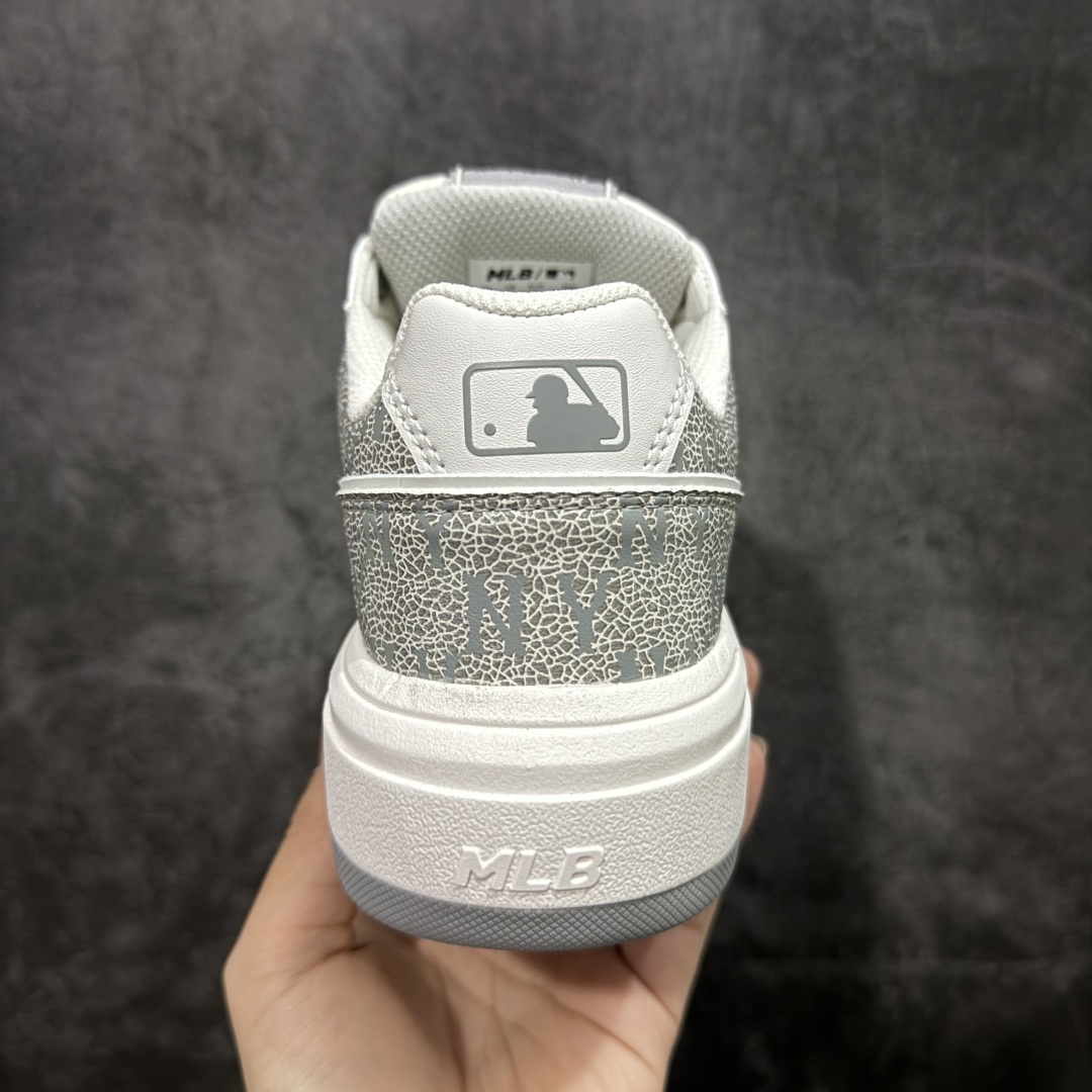 图片[4]-【纯原升级版】韩国洋基队NY大标潮流老爹鞋 MLB小白鞋市面上唯一顶级纯原版本 原材料打造 原楦原档案数据开发版型 完美鞋头弧度/后套收口效果🆚市面文案版本‼️ 原厂立体填充鞋舌海绵 中底注胶孔原数据开发模具大底 原厂转印标 保证不掉字 内增高6cm 原厂1：1模具开发 原厂进口纳米材质 原厂 全套手提袋 原盒雷射防伪标包装 天猫订单品质 官网尺码35 36 36.5 37.5 38 38.5 39 40 40.5 41 42 42.5 43 44 44.5 45-选品中心
