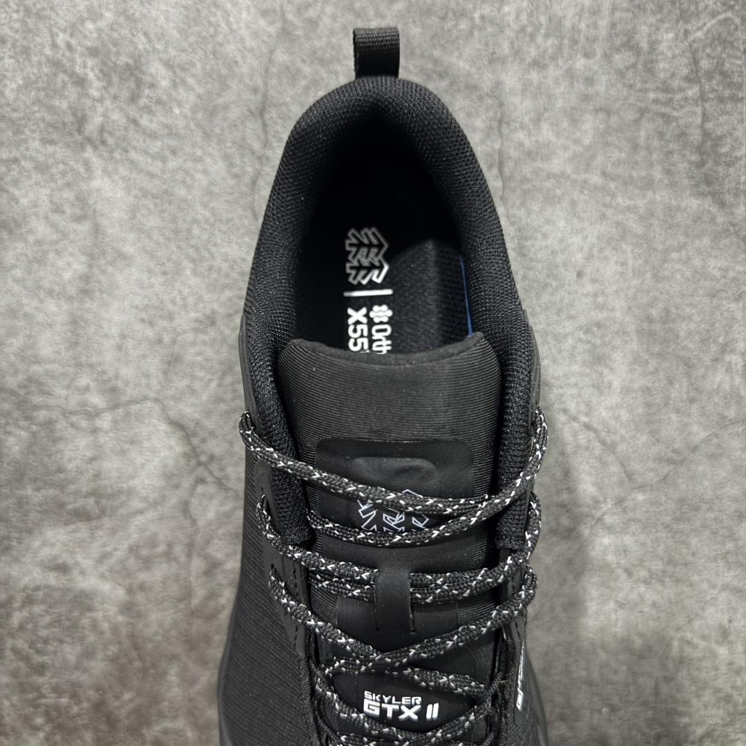 图片[8]-【升级版】可隆KOLON SPORT Skyler 2 舒适柔软 防水支撑轻便回弹 低帮 徒步鞋 黑色 脚感软到像踩云朵☁️—鞋面柔软贴合脚型，走石子路也不硌脚；防滑V黄金大底纹路深似锯齿，泥地、陡坡都稳稳拿捏，下雨天也不怕打滑。黑色耐脏又百搭，日常穿去上班是低调质感，进山徒步是可靠装备，从城市到山野，一双鞋承包所有 “出走计划” 尺码：39-45-选品中心