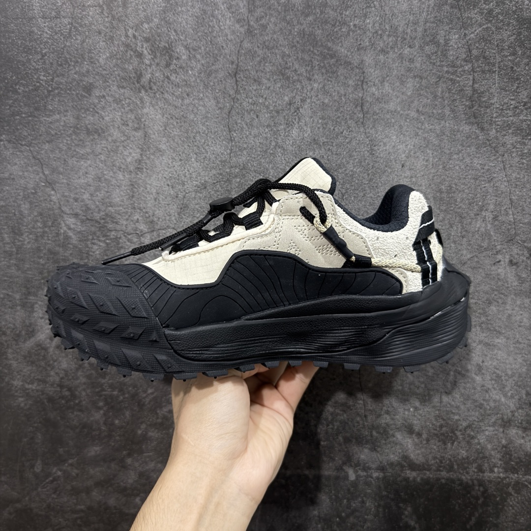 图片[2]-【绿x纯原】可隆KOLON SPORT LITCAMP MEGA 时尚舒适 低帮 户外防水功能鞋 男女同款 防水支撑轻便回弹 低帮徒步鞋 广东纯原大厂出品 纯原版本👏 脚感软到像踩云朵☁️—鞋面柔软贴合脚型 走石子路也不硌脚 防滑V黄金大底纹路深似锯齿，泥地、陡坡都稳稳拿捏 下雨天也不怕打滑 黑色耐脏又百搭 日常穿去上班是低调质感 进山徒步是可靠装备，从城市到山野，一双鞋承包所有 “出走计划” 尺码：36.5-46-选品中心