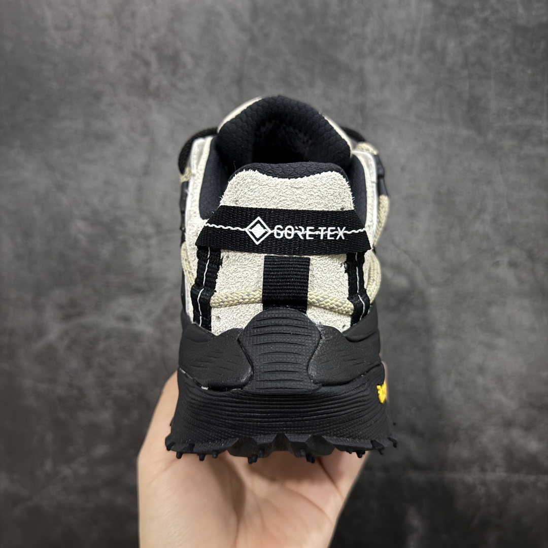 图片[4]-【绿x纯原】可隆KOLON SPORT LITCAMP MEGA 时尚舒适 低帮 户外防水功能鞋 男女同款 防水支撑轻便回弹 低帮徒步鞋 广东纯原大厂出品 纯原版本👏 脚感软到像踩云朵☁️—鞋面柔软贴合脚型 走石子路也不硌脚 防滑V黄金大底纹路深似锯齿，泥地、陡坡都稳稳拿捏 下雨天也不怕打滑 黑色耐脏又百搭 日常穿去上班是低调质感 进山徒步是可靠装备，从城市到山野，一双鞋承包所有 “出走计划” 尺码：36.5-46-选品中心