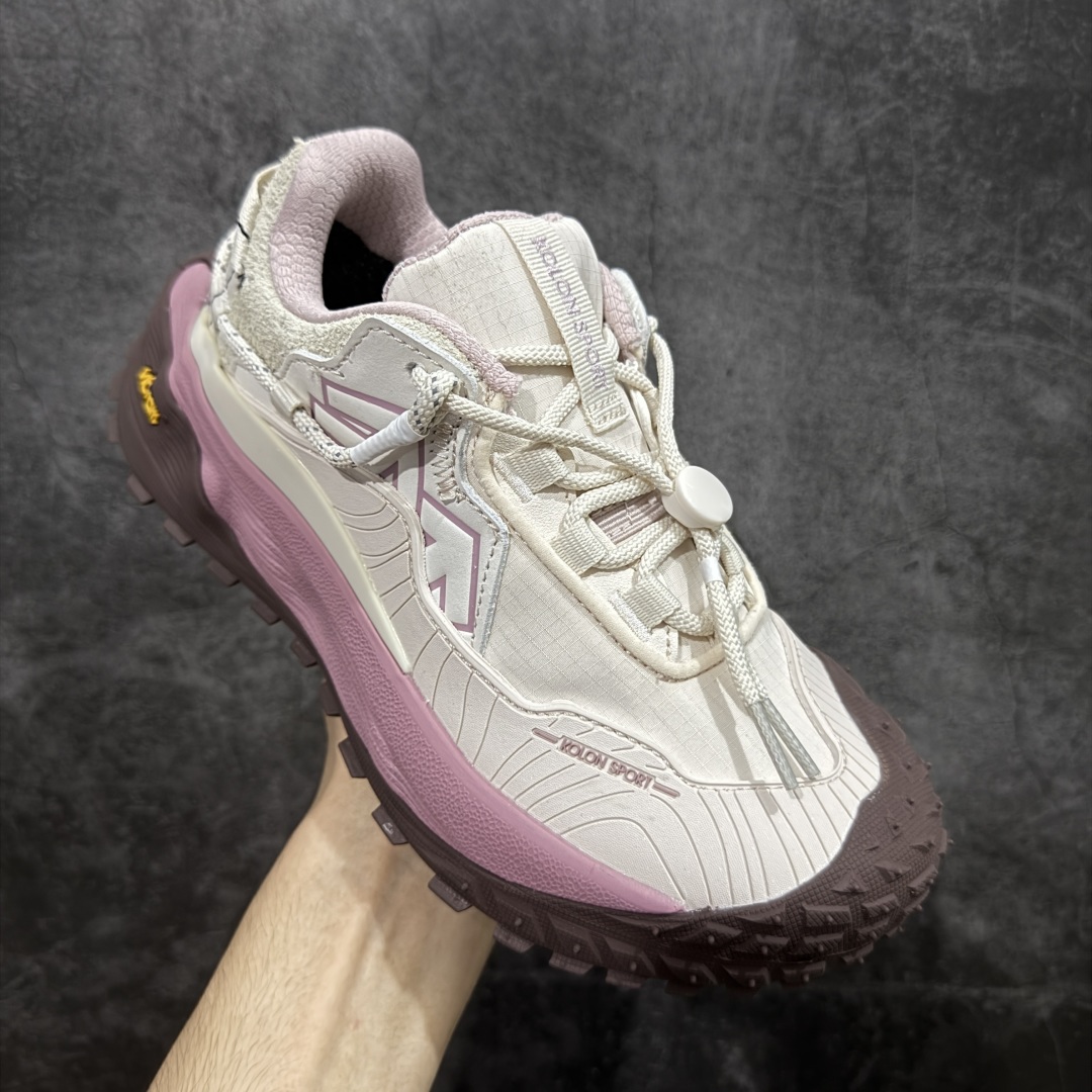 图片[3]-【绿x纯原】可隆KOLON SPORT LITCAMP MEGA 时尚舒适 低帮 户外防水功能鞋 男女同款 防水支撑轻便回弹 低帮徒步鞋 广东纯原大厂出品 纯原版本👏 脚感软到像踩云朵☁️—鞋面柔软贴合脚型 走石子路也不硌脚 防滑V黄金大底纹路深似锯齿，泥地、陡坡都稳稳拿捏 下雨天也不怕打滑 黑色耐脏又百搭 日常穿去上班是低调质感 进山徒步是可靠装备，从城市到山野，一双鞋承包所有 “出走计划” 尺码：36.5-46-选品中心