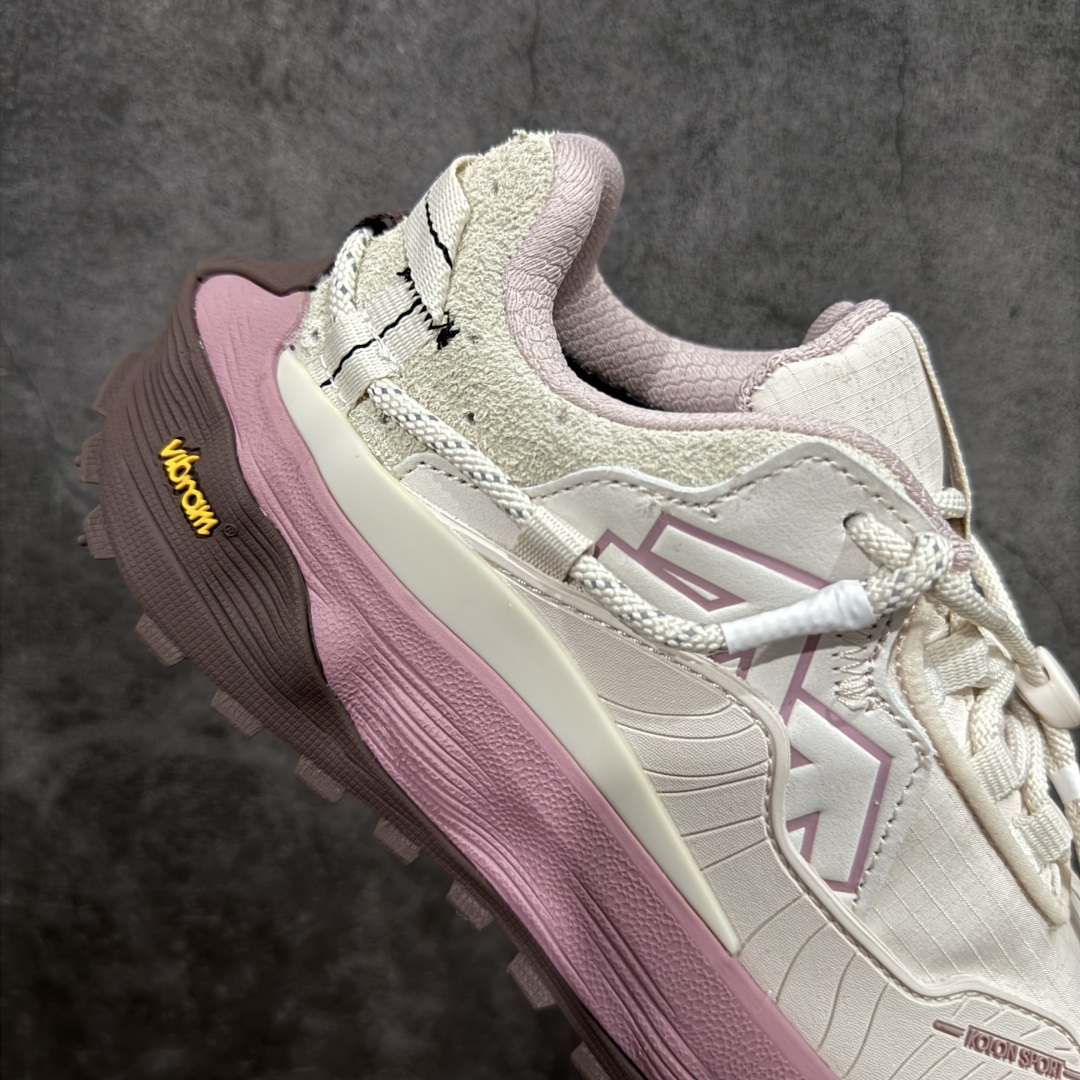 图片[7]-【绿x纯原】可隆KOLON SPORT LITCAMP MEGA 时尚舒适 低帮 户外防水功能鞋 男女同款 防水支撑轻便回弹 低帮徒步鞋 广东纯原大厂出品 纯原版本👏 脚感软到像踩云朵☁️—鞋面柔软贴合脚型 走石子路也不硌脚 防滑V黄金大底纹路深似锯齿，泥地、陡坡都稳稳拿捏 下雨天也不怕打滑 黑色耐脏又百搭 日常穿去上班是低调质感 进山徒步是可靠装备，从城市到山野，一双鞋承包所有 “出走计划” 尺码：36.5-46-选品中心