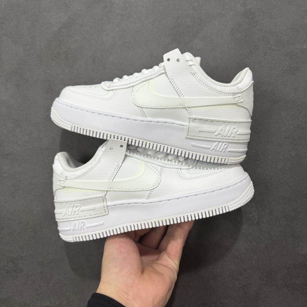 福利特价【GQ福利】Nike Air Force 1 Low 空军一号低帮运动休闲板鞋 原楦头原纸板 打造纯正空军版型 专注外贸渠道 全掌内置蜂窝气垫 原盒配件 原厂中底钢印、拉帮完美 尺码：36 36.5 37.5 38 38.5 39 40 40.5 41 42 42.5 43 44 44.5 45（ow联名贵10） 编码：GQA160170-选品中心