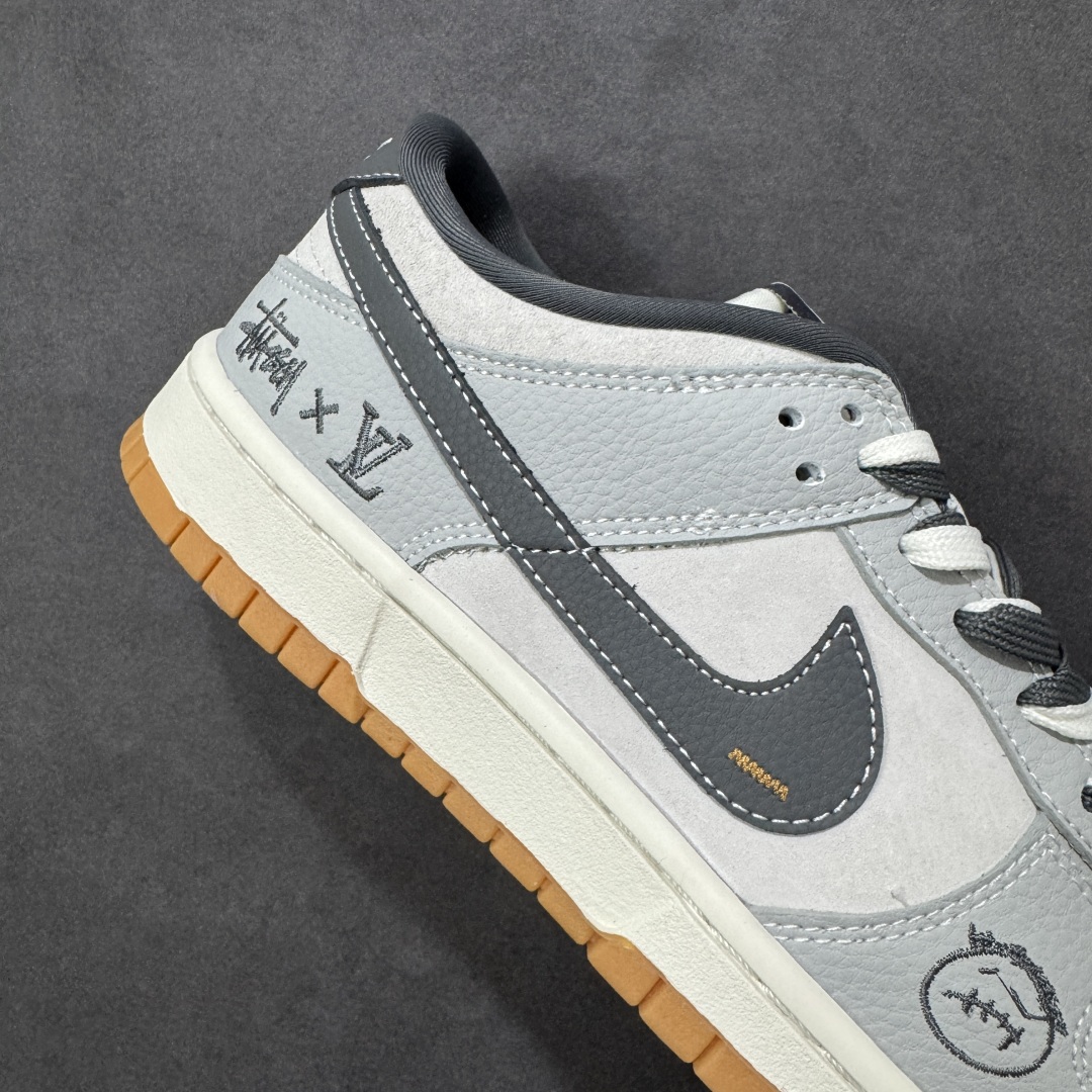 图片[6]-【定制版】Nike SB Dunk Low 联名 石墨灰 高端定制 低帮休闲板鞋 SG6688-006  #定制鞋盒 大厂纯原品质出货 超高清洁度 高级麂皮 皮料切割干净无任何毛边 细节完美   尺码：36 36.5 37.5 38 38.5 39 40 40.5 41 42 42.5 43 44 44.5 45 编码：HXSB330340-选品中心