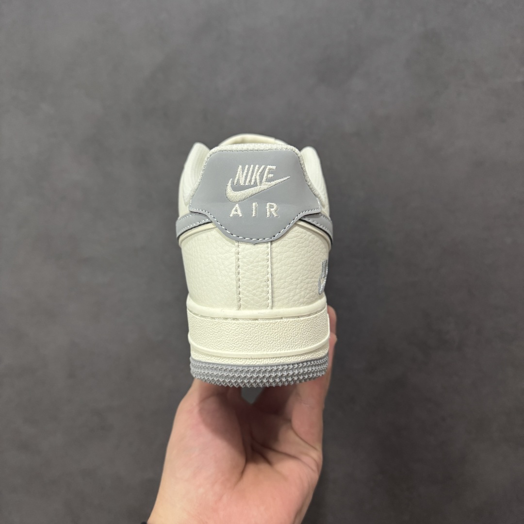 图片[4]-【定制版】NIke Air Force 1 \’07 Low “NIKE灰标”空军一号 低帮 运动鞋 休闲鞋 折边针车 工艺难度大 原楦头原纸板 原装鞋盒 定制五金配件 内置全掌气垫 原厂鞋底 货号：CS5288-041 尺码：36 36.5 37.5 38 38.5 39 40 40.5 41 42 42.5 43 44 44.5 45 编码：HXSA310320-选品中心