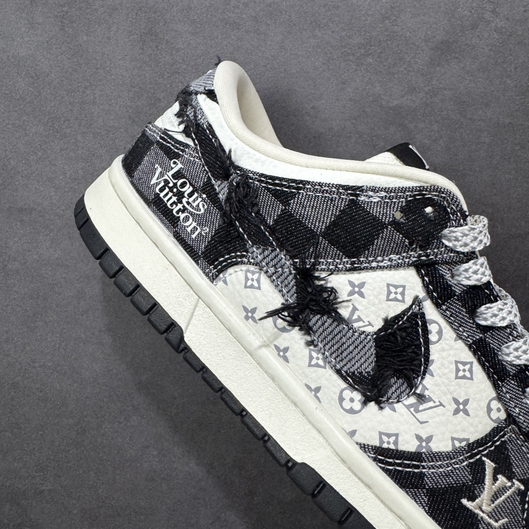 图片[6]-【定制版】Nike SB Dunk Low“LV联名——白黑格子牛仔” 高端定制 低帮休闲板鞋 定制鞋盒 高端防水材料 顶级夜光效 Ortholite鞋垫透气防臭 大厂纯原品质出货 超高清洁度 皮料切割干净无任何毛边 细节完美 货号：YF9511-901 尺码：36 36.5 37.5 38 38.5 39 40 40.5 41 42 42.5 43 44 44.5 45 编码：HXSB330340-选品中心