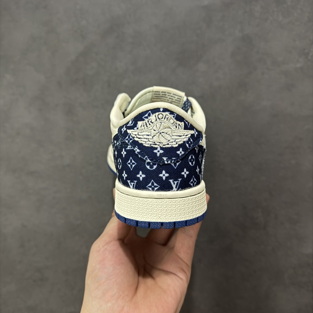 图片[4]-【定制版】高端定制 Travis Scott x Fragment Design x Jordan Air Jordan 1 Low OG SP “路易威登联名——水洗牛仔蓝印花” 高端定制 倒钩三方联名低帮篮球鞋 #定制鞋盒 大厂纯原品质出货 超高清洁度 皮料切割干净无任何毛边 细节完美 货号：XD1979-002 尺码：36 36.5 37.5 38 38.5 39 40 40.5 41 42 42.5 43 44 44.5 45 编码：HXSB330340-选品中心